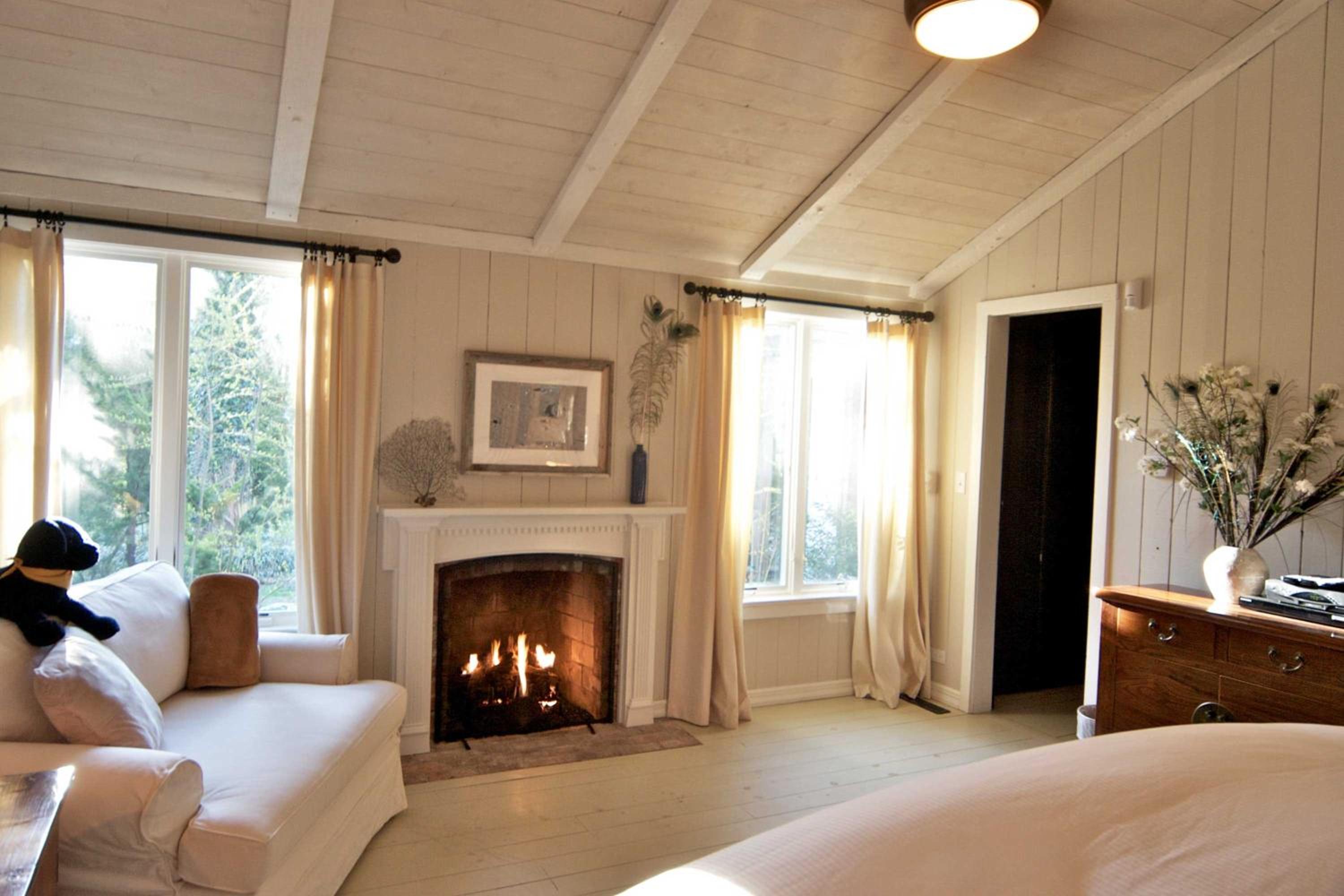 Graybarn Cottage - Dog-Friendly