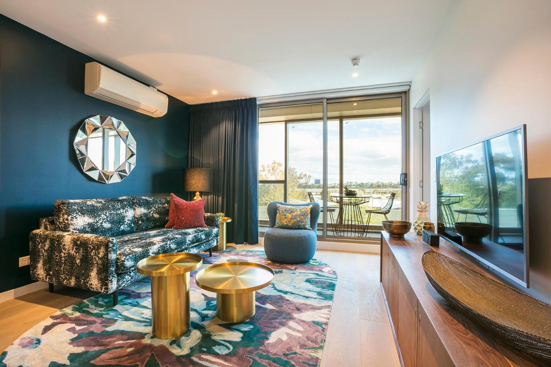 Studio Apartment thumbnail 6