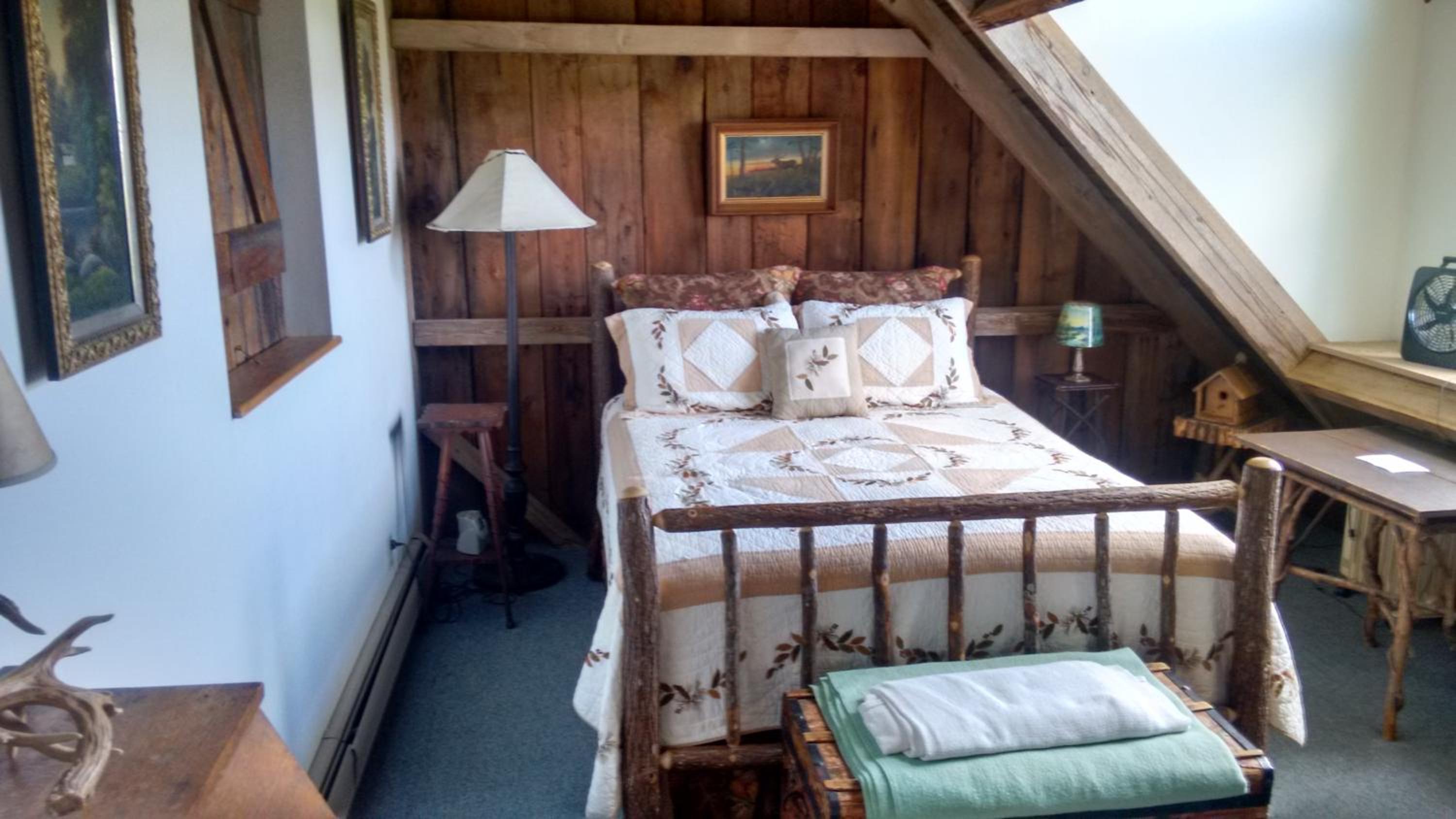 Deluxe Double Room with Bath photo 2