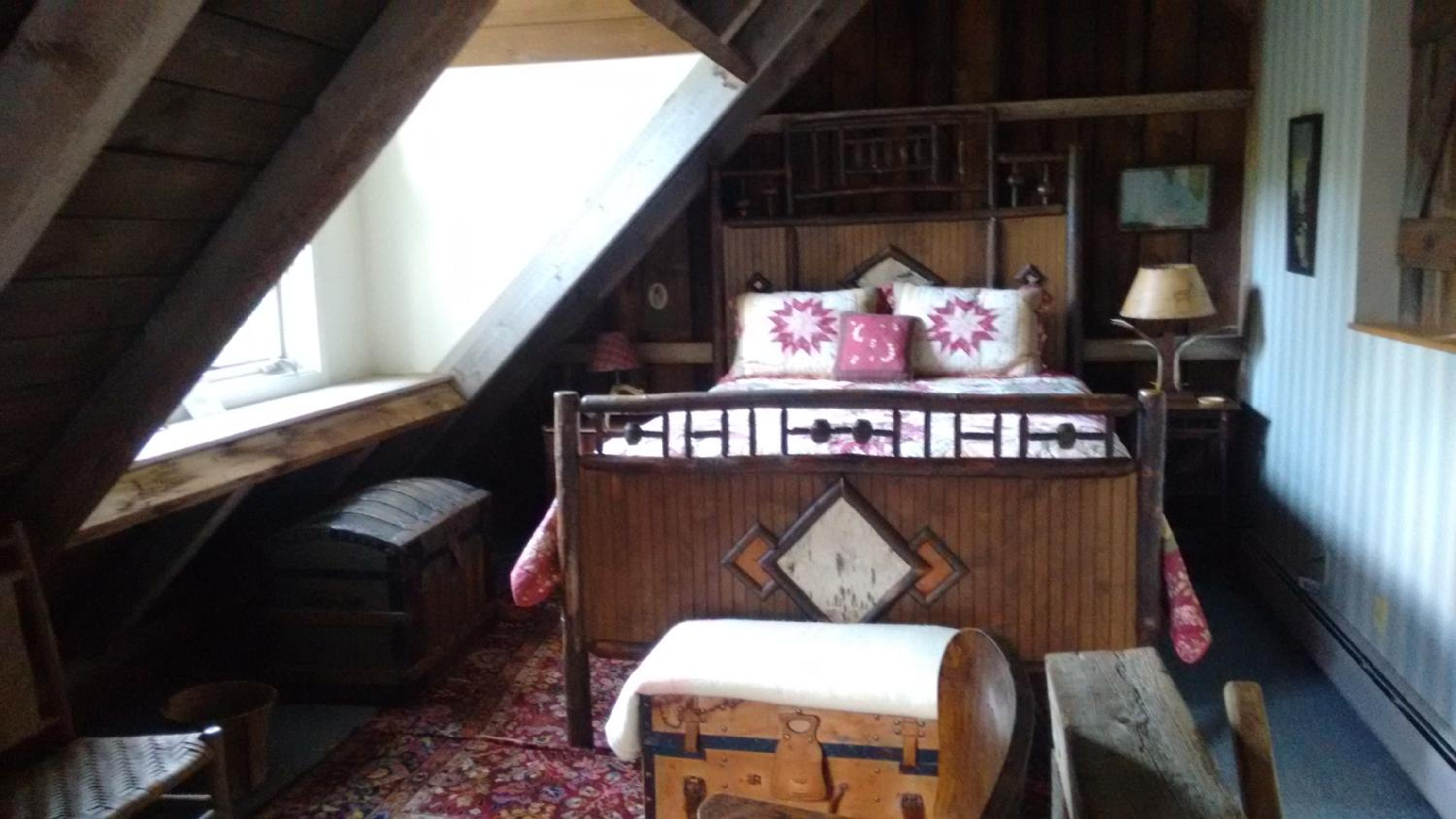 Queen Room with Shared Bathroom