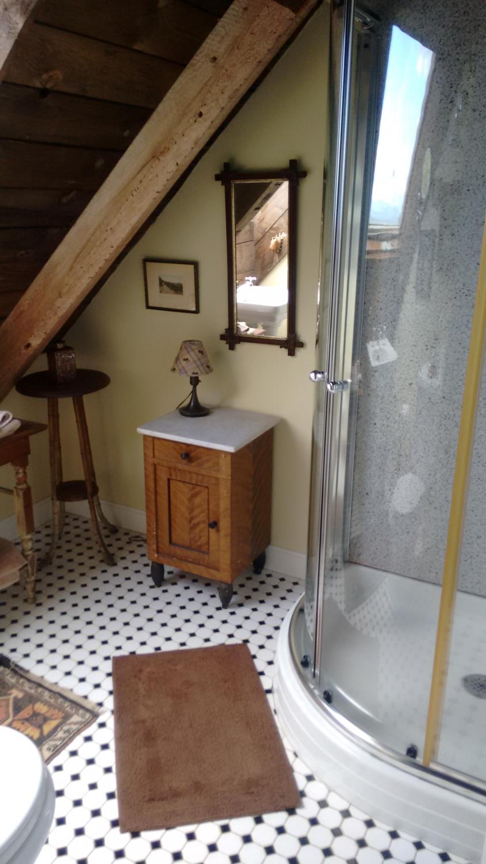 Deluxe Double Room with Bath photo 3