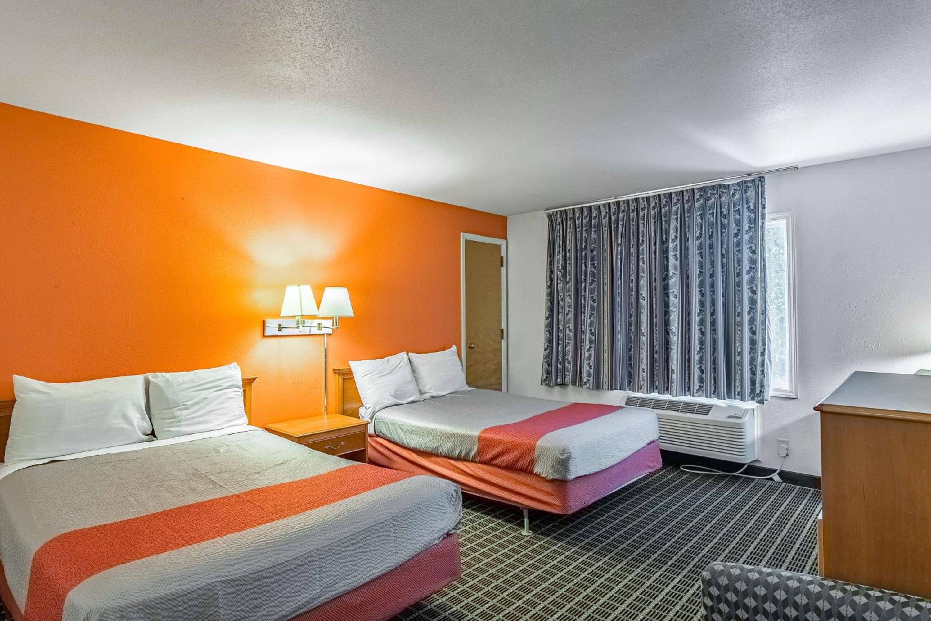 Deluxe Quadruple Room - Non-Smoking - Photo 1