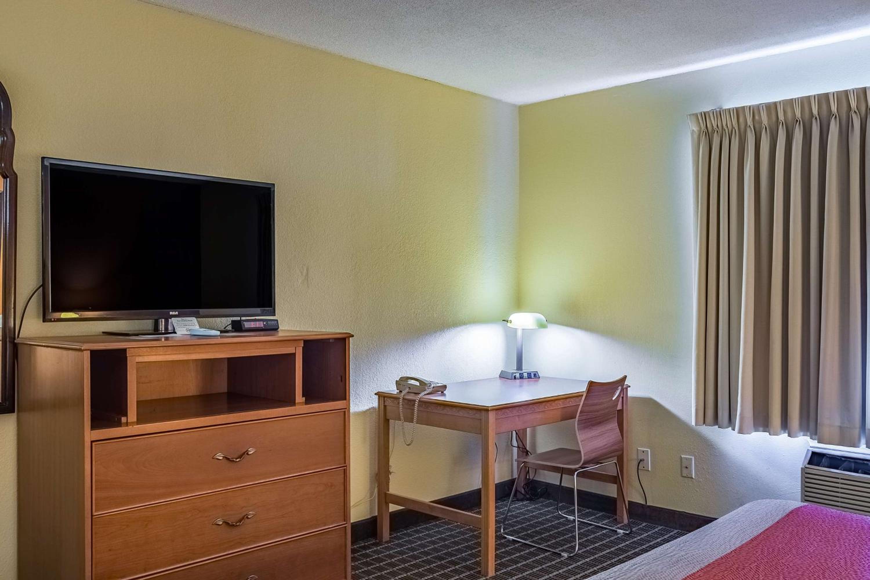 King Room - Disability Access - Photo 6