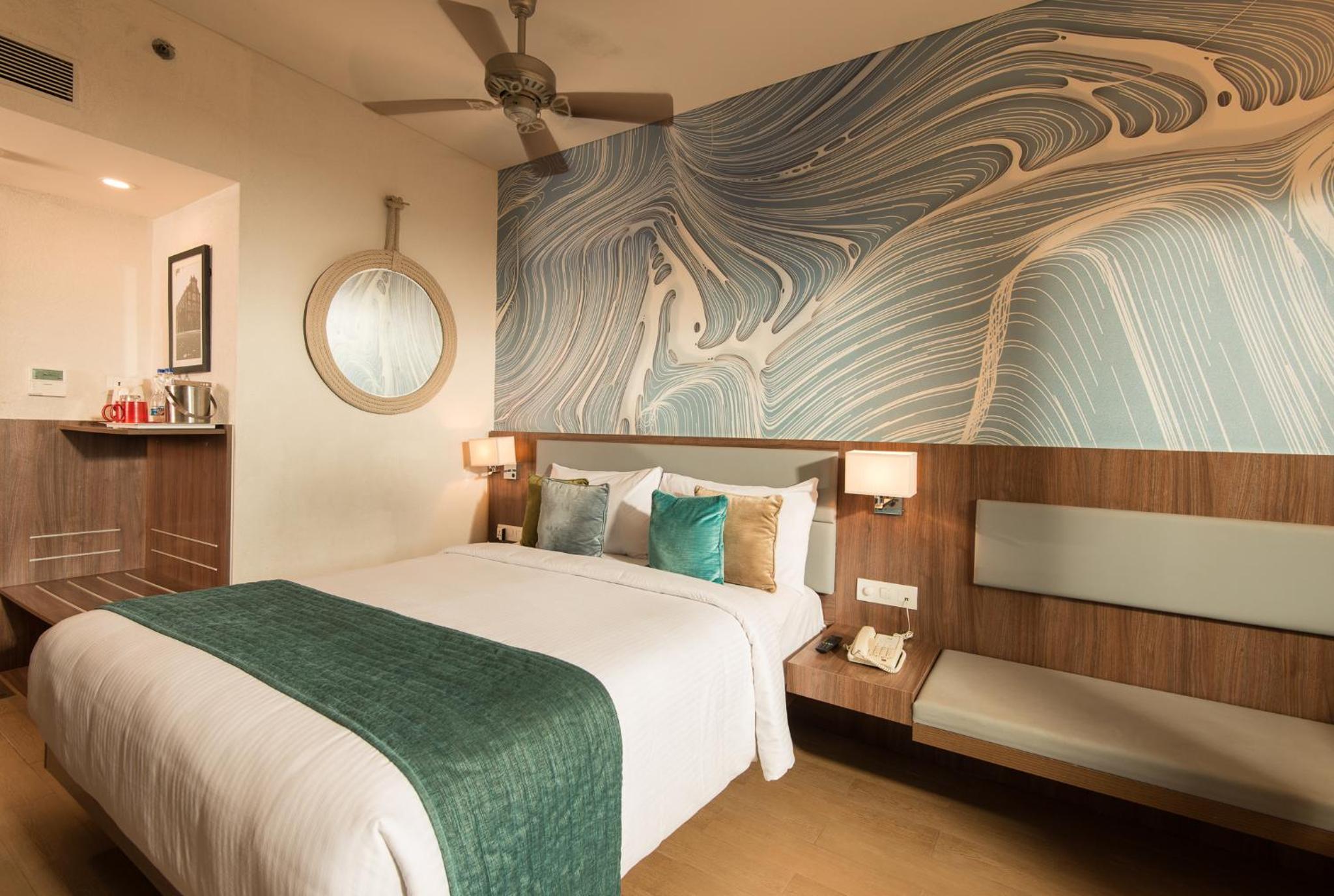 Queen Room with Pool View and Balcony - (15% discount on F&B/Laundry, Non-Alcoholic Welcome drink & 2 Pints on the House) - Photo 1