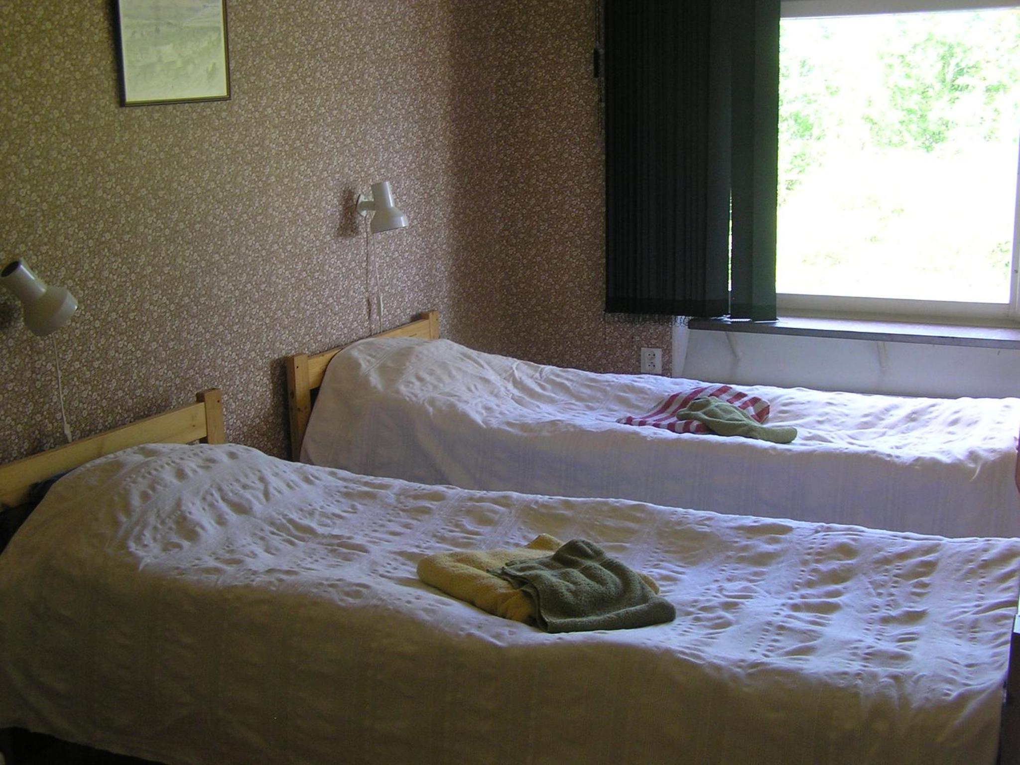 Twin Room with Shared Toilet photo 2
