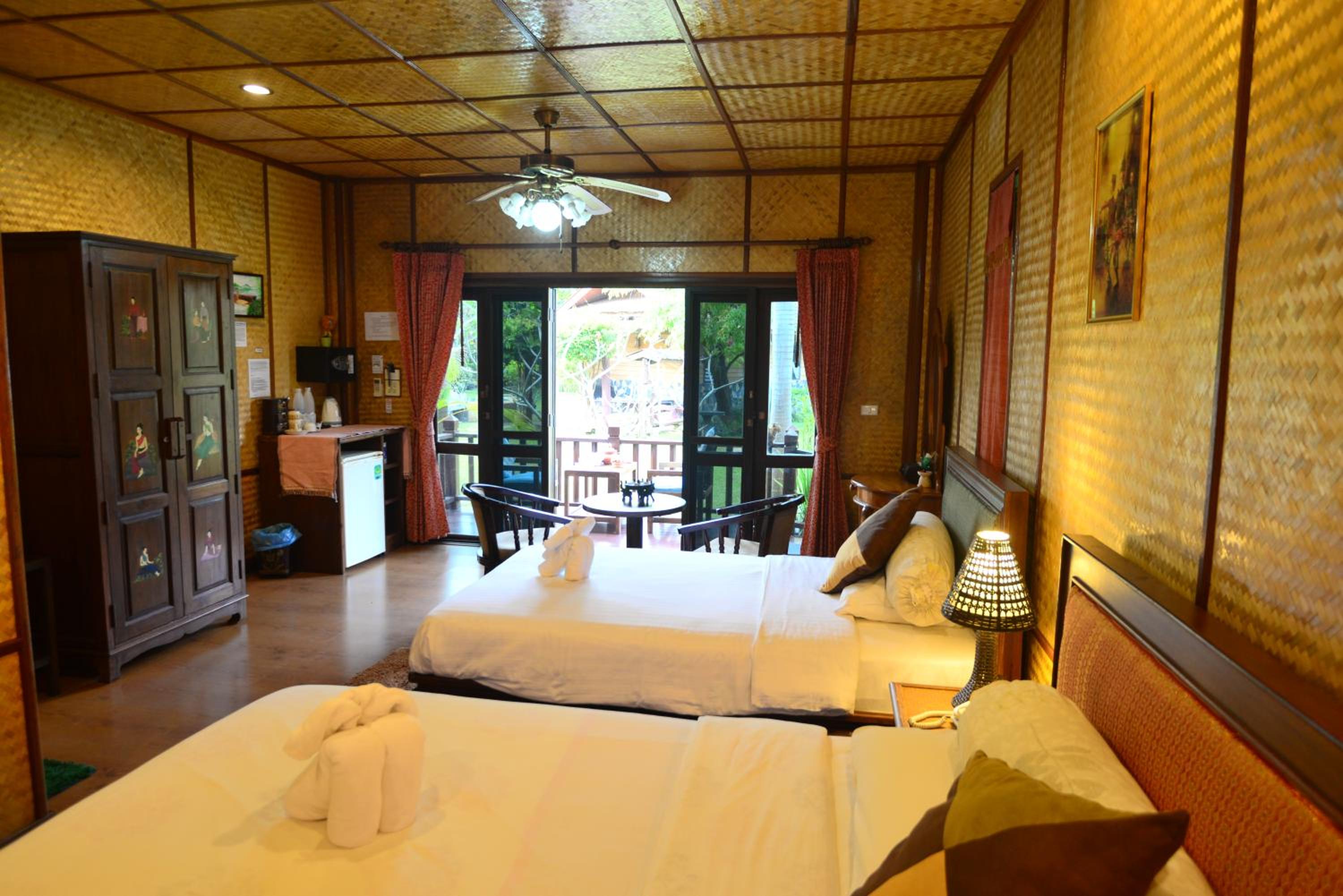 Superior Twin Room with Garden View photo 2