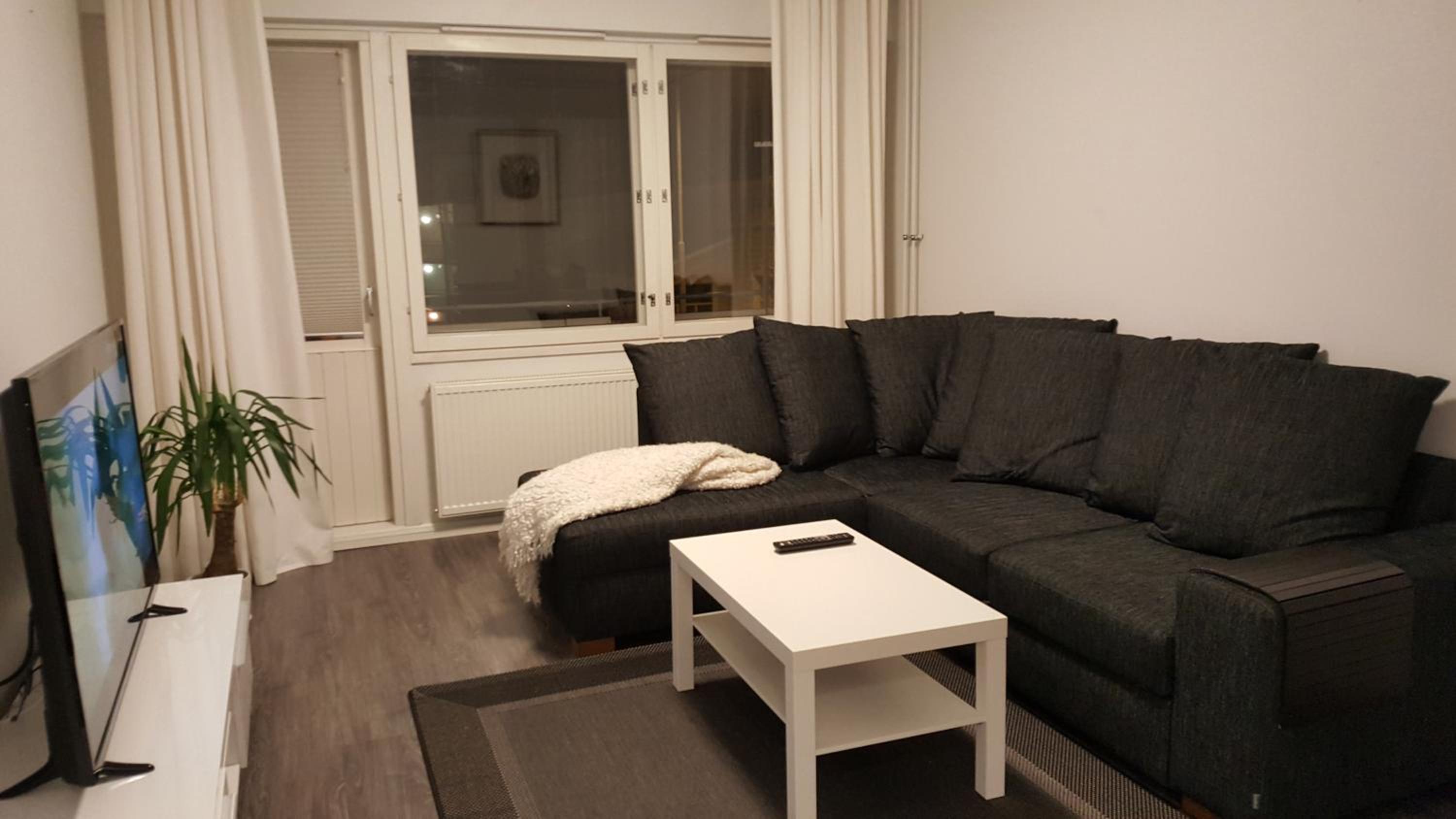 Apartment with Balcony - Photo 2