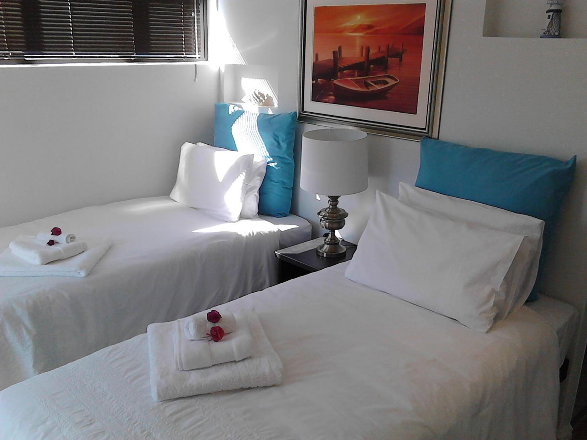 Standard Twin Room with Garden View photo 3