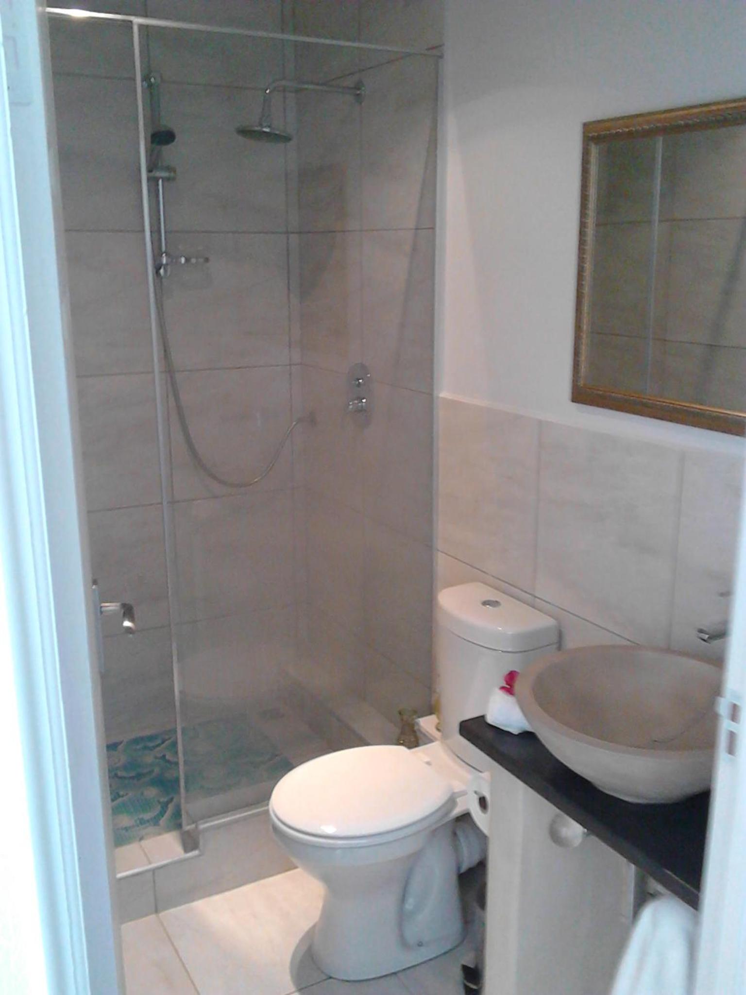 Standard Twin Room with Garden View photo 2