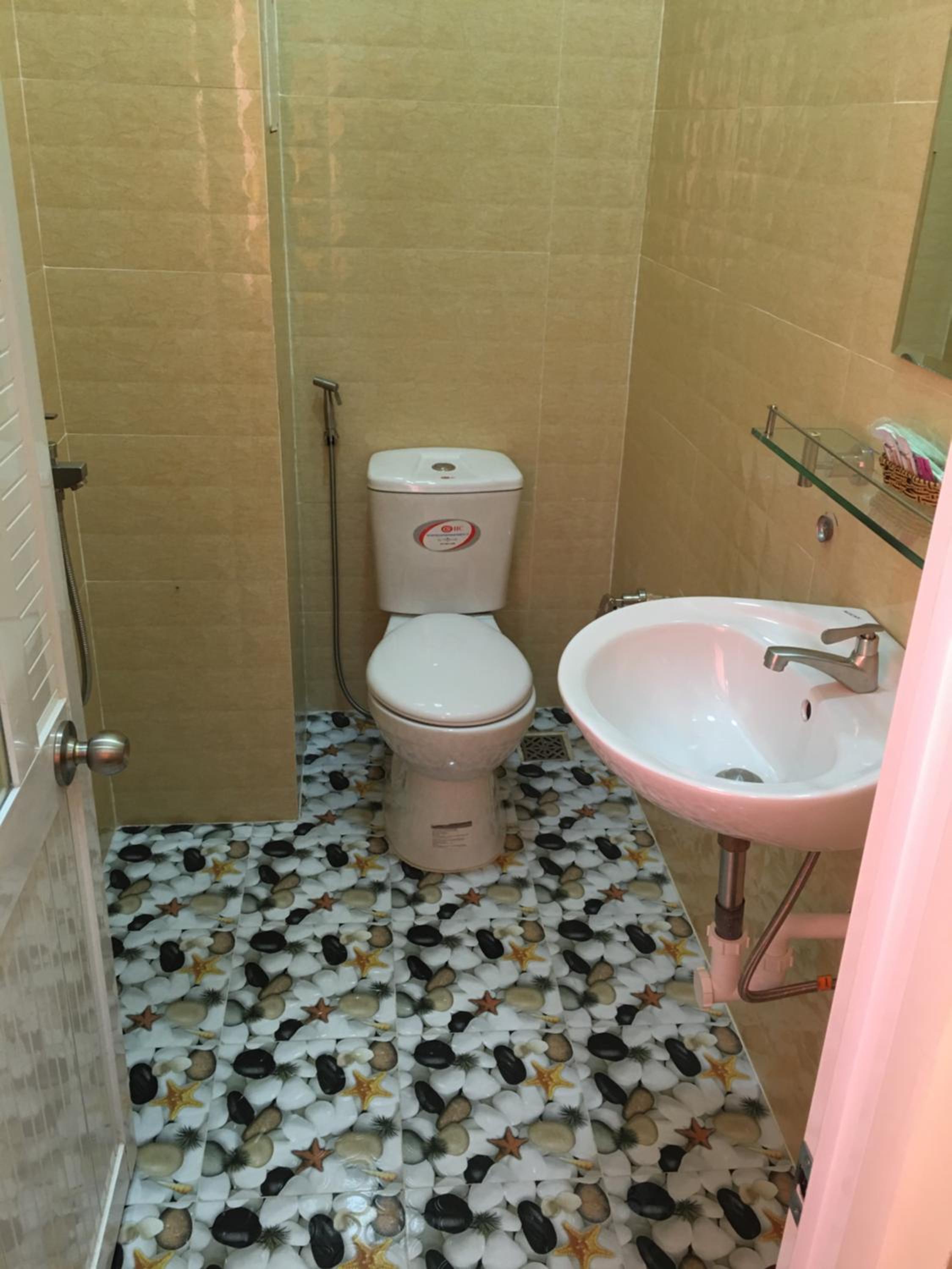 Deluxe Room (2 Adults + 1 Child)