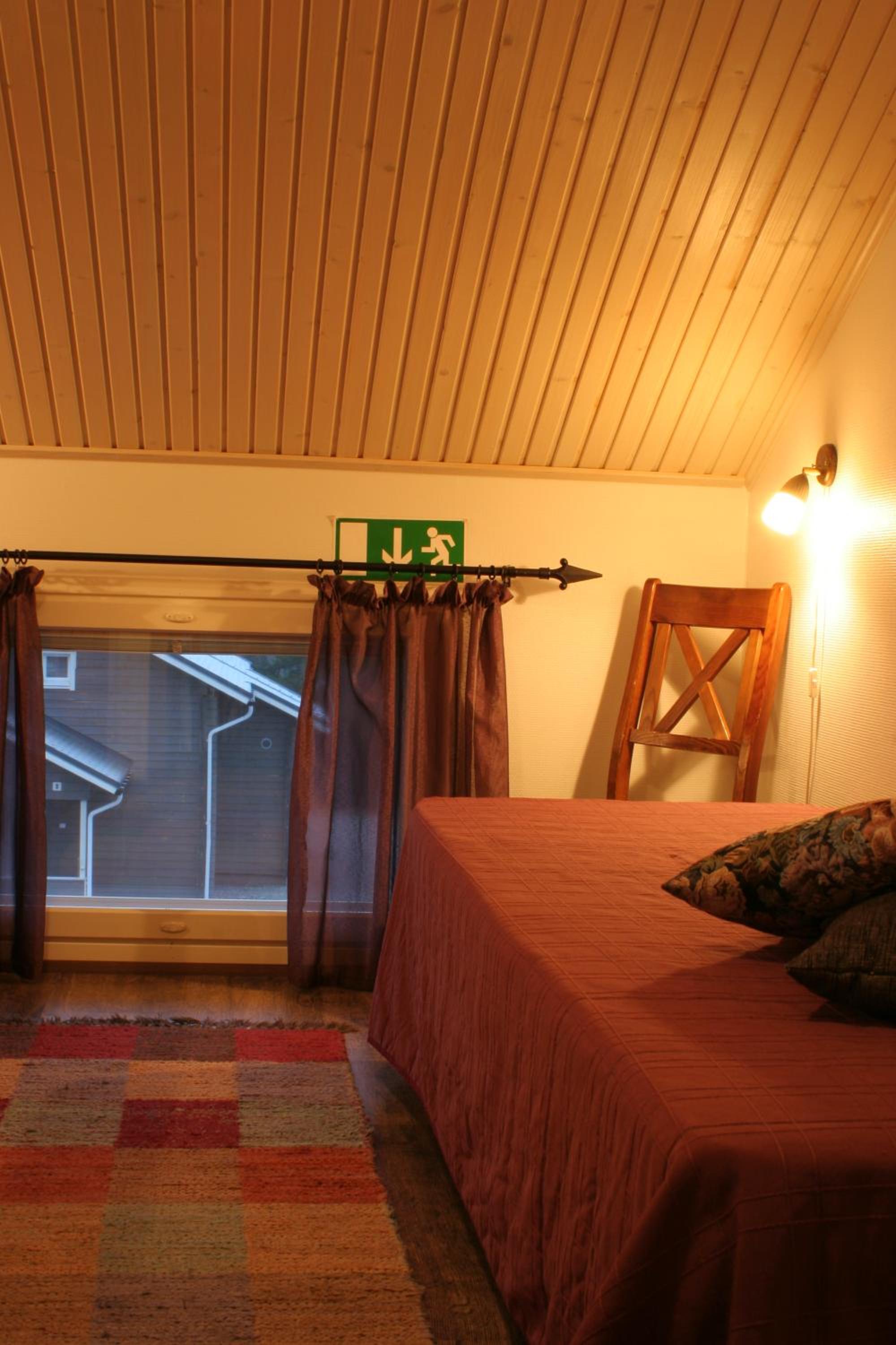 Apartment - No pets allowed photo 2