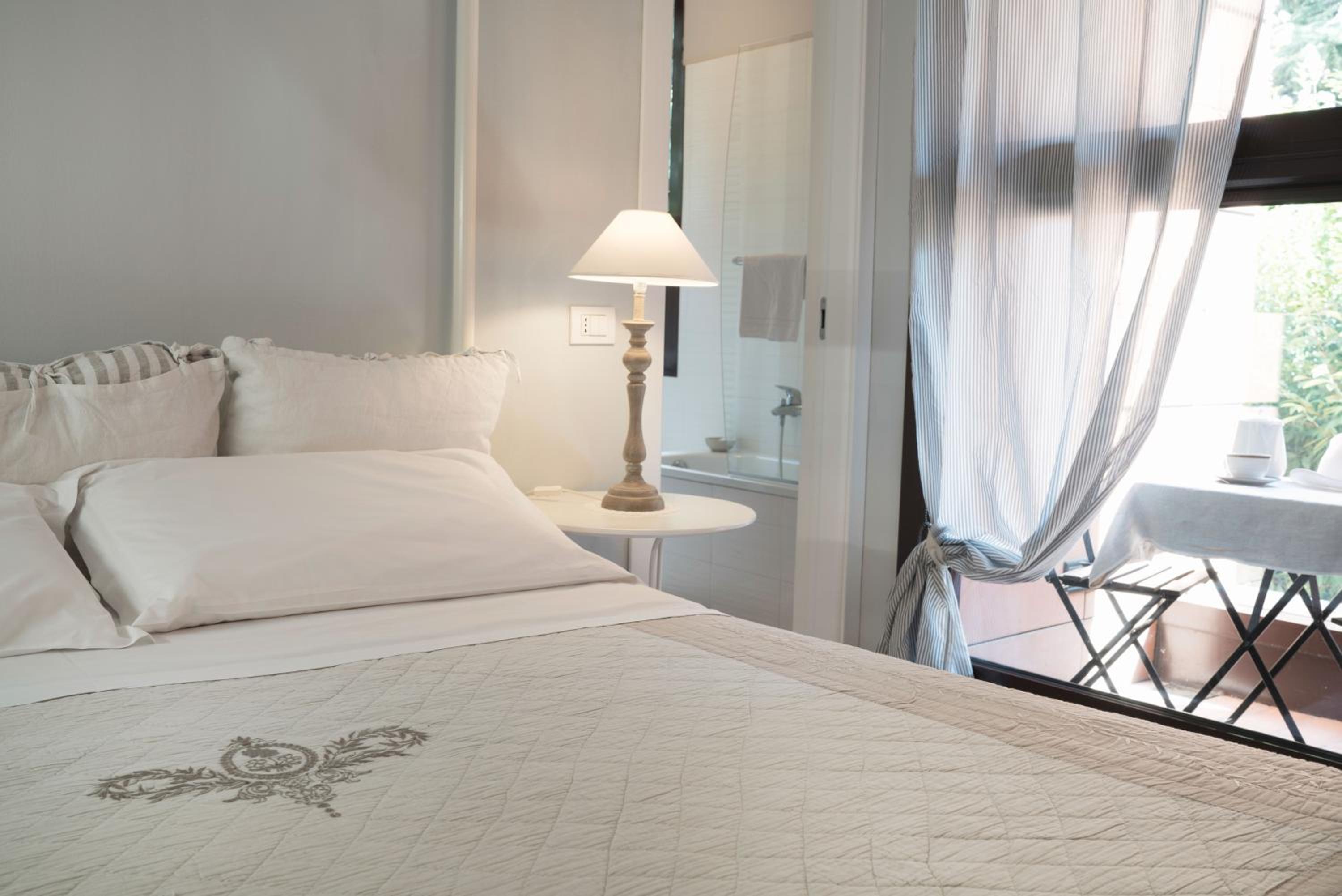Double Room with Balcony - Photo 1