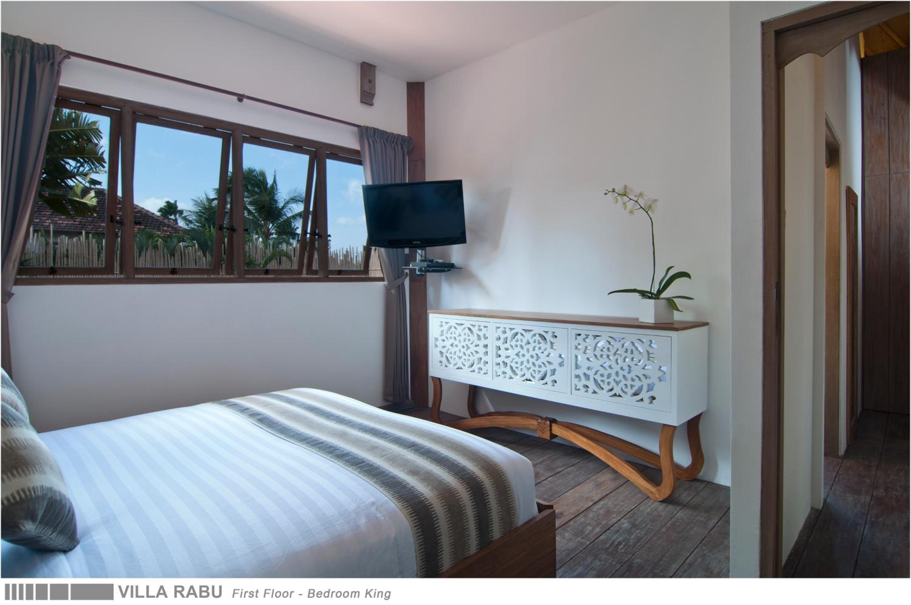 Three-Bedroom Villa photo 1