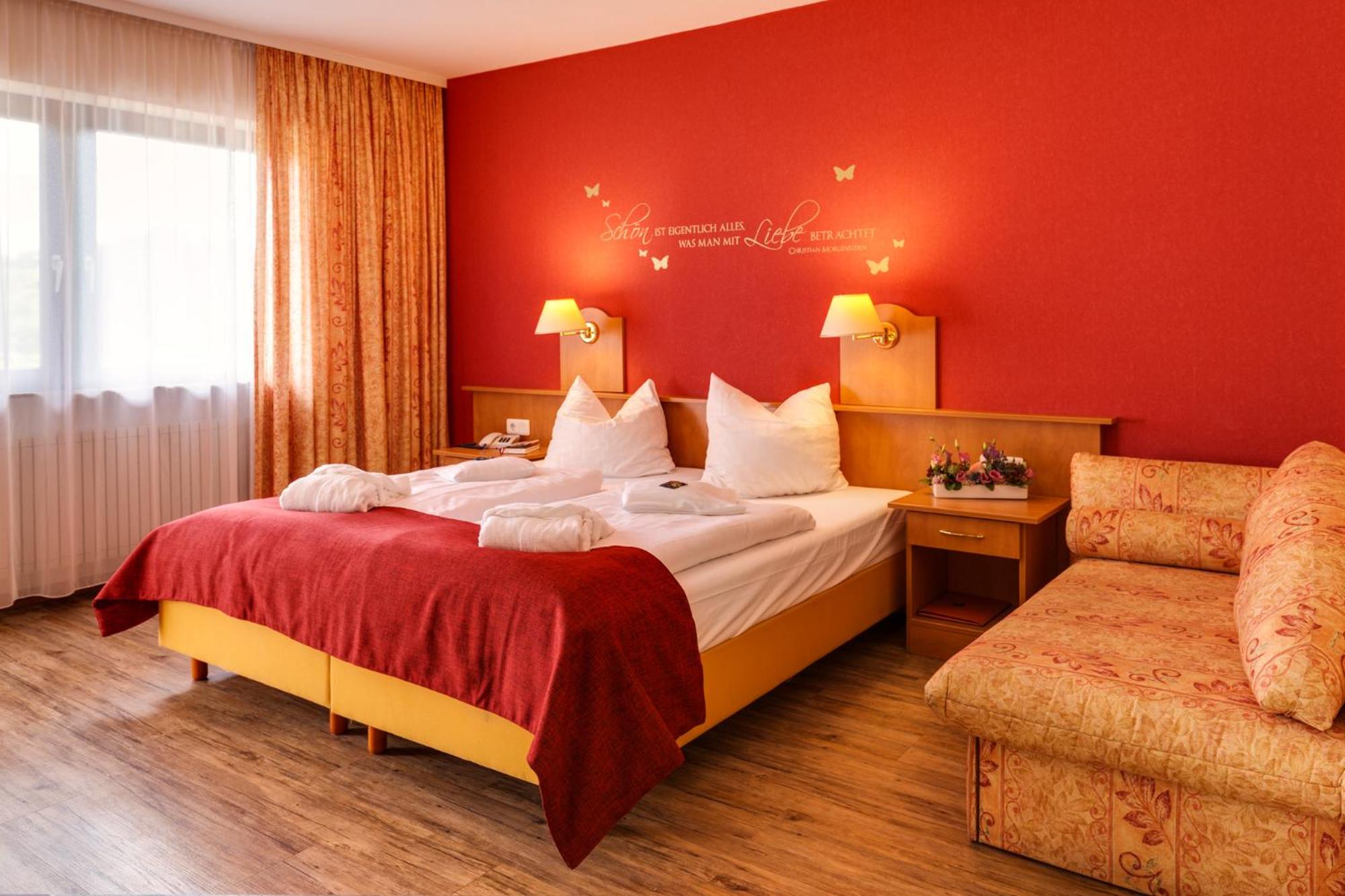 Double Room with Balcony photo 3