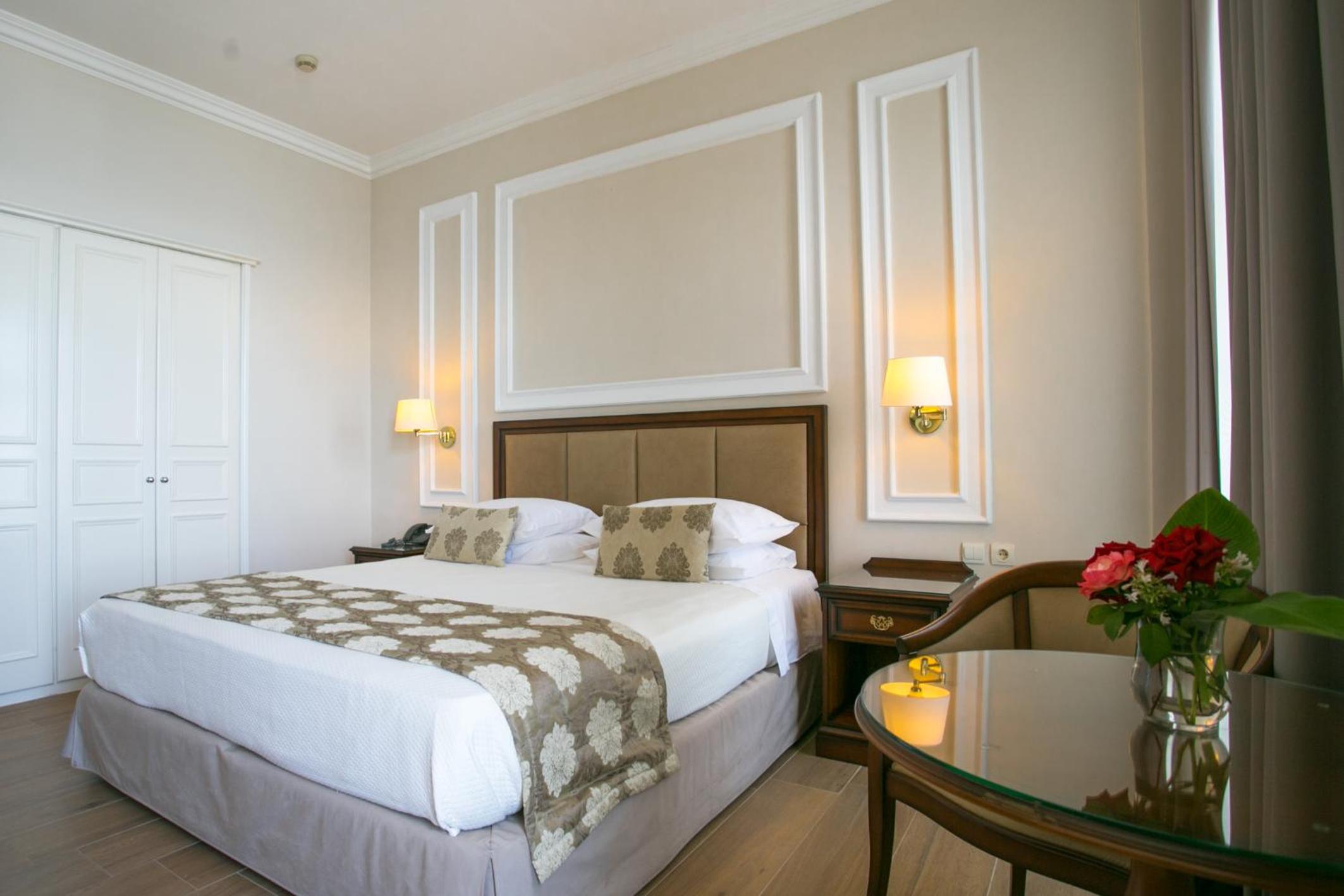 Deluxe Double Room with Sea View - Photo 2