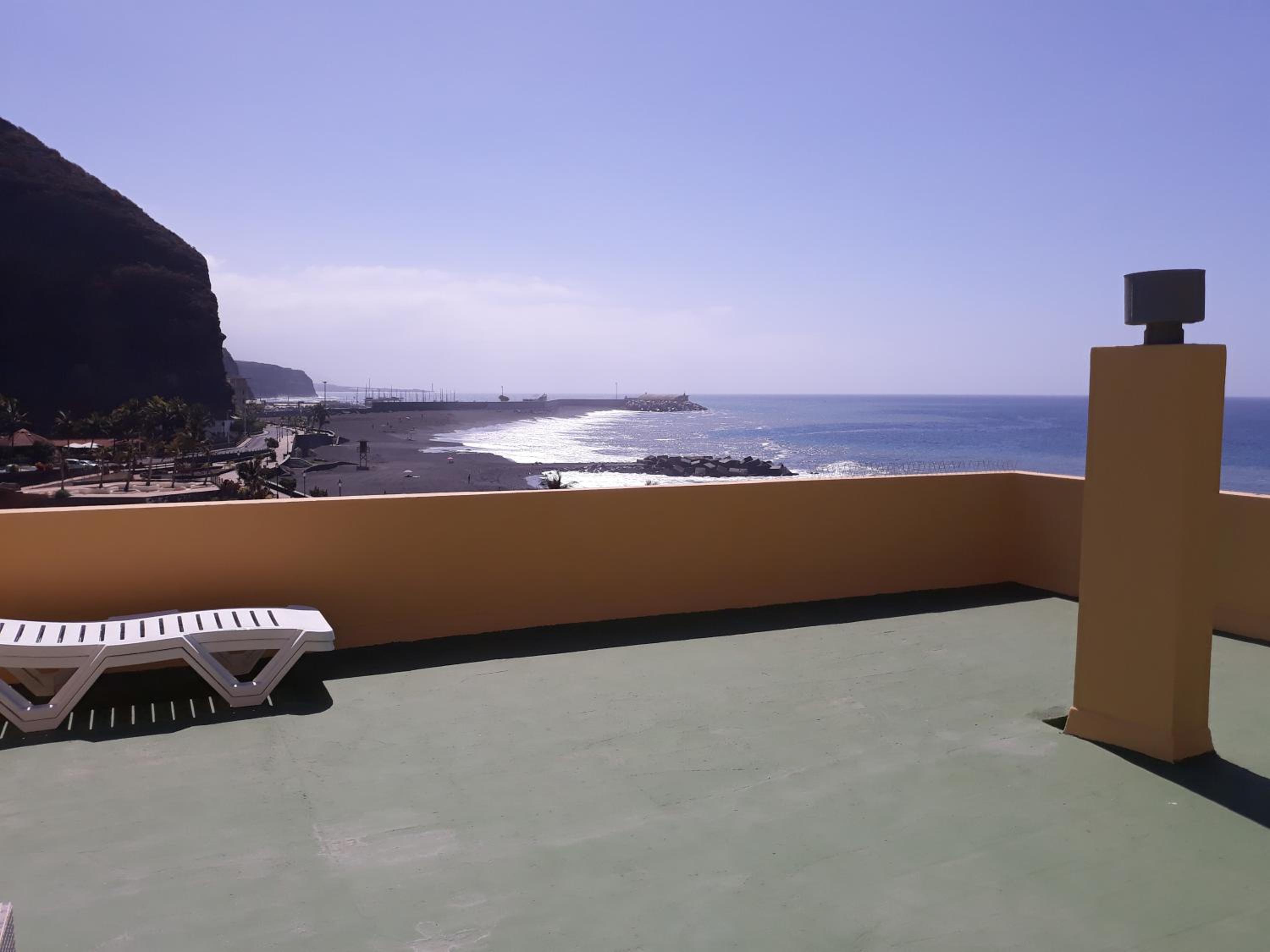 Apartment with Sea View photo 2