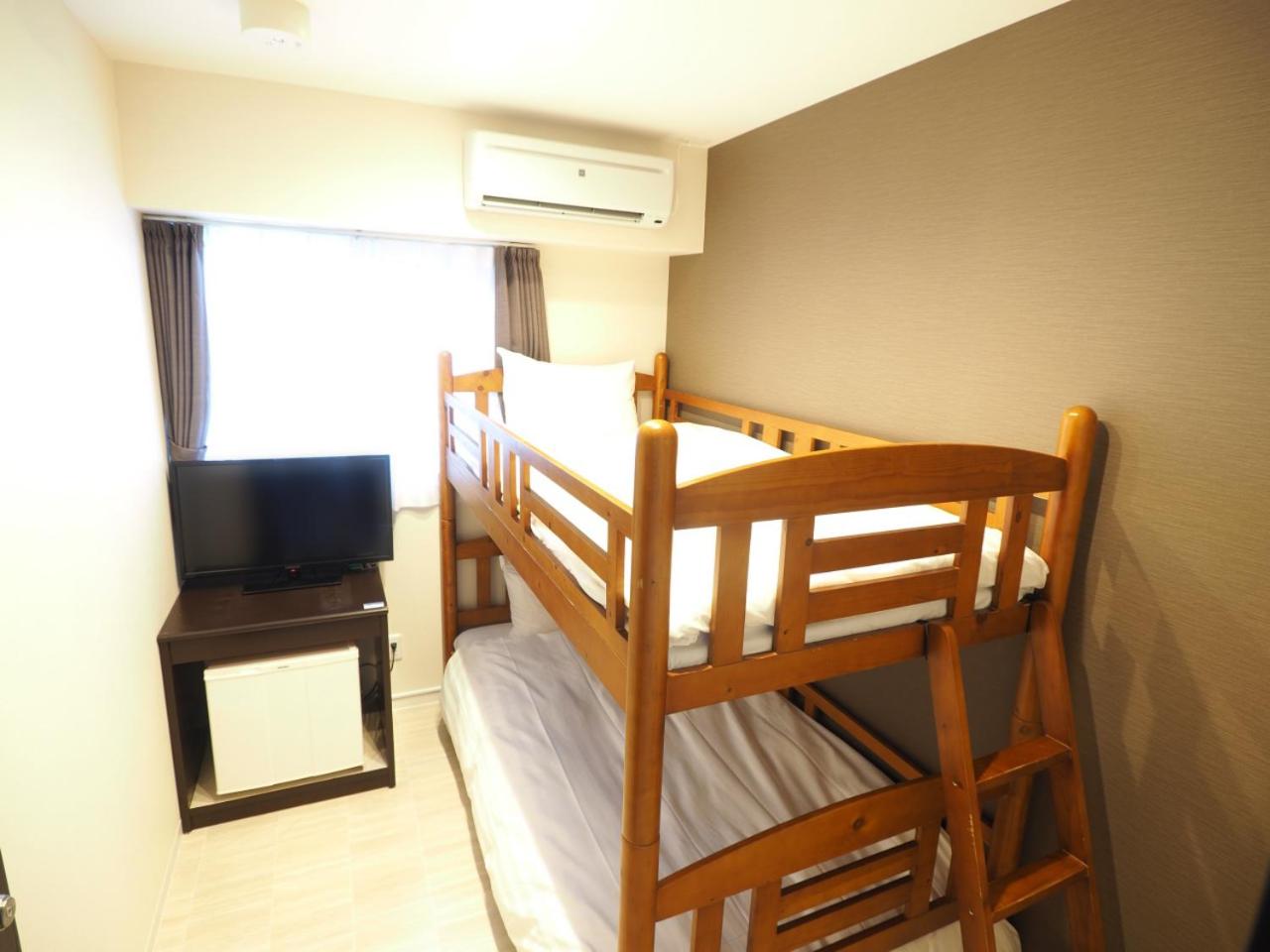 Twin Room with Bunk Bed photo 1