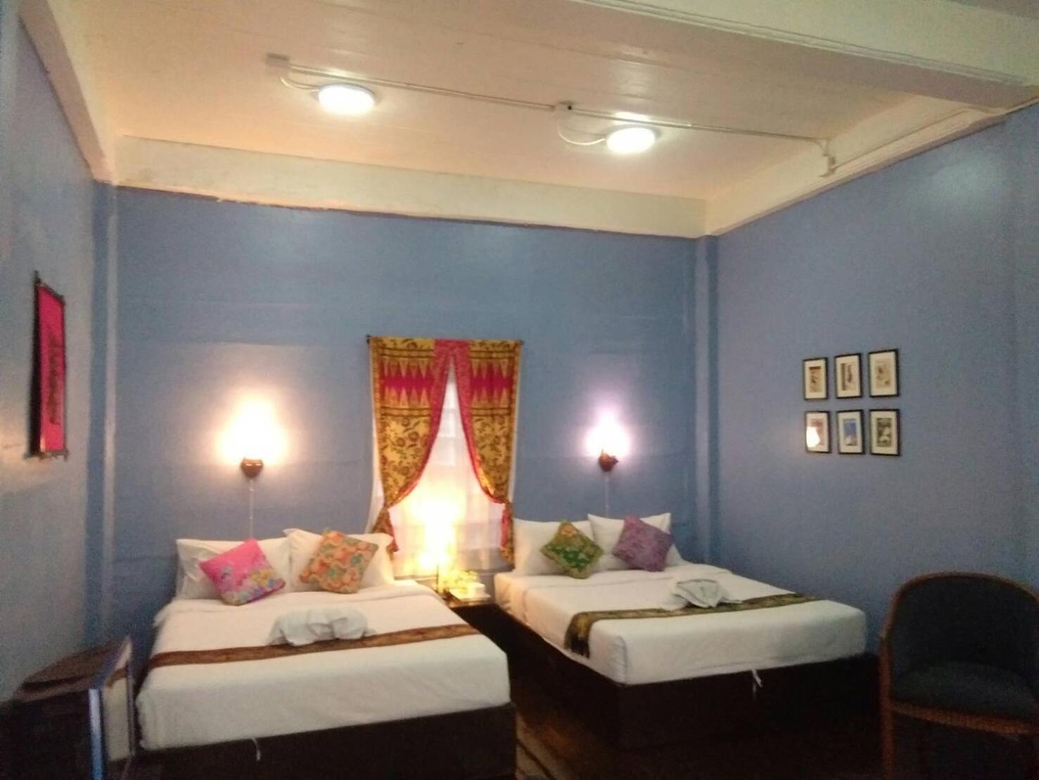 Family Room - Photo 13