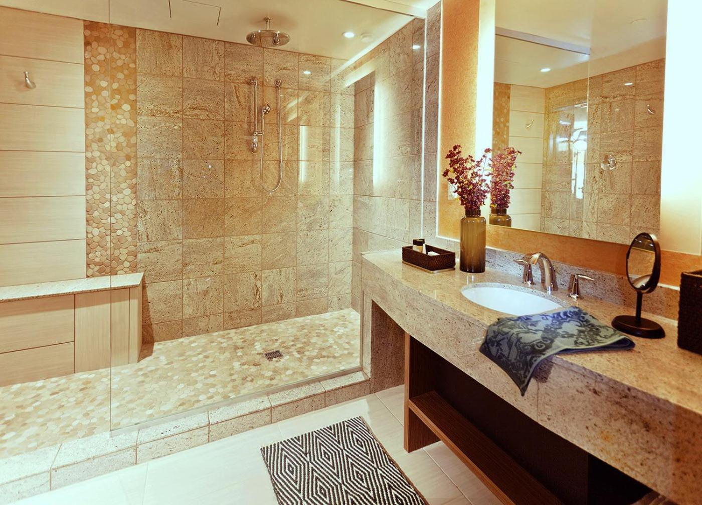 All-Suite Tower King Suite - Photo 2