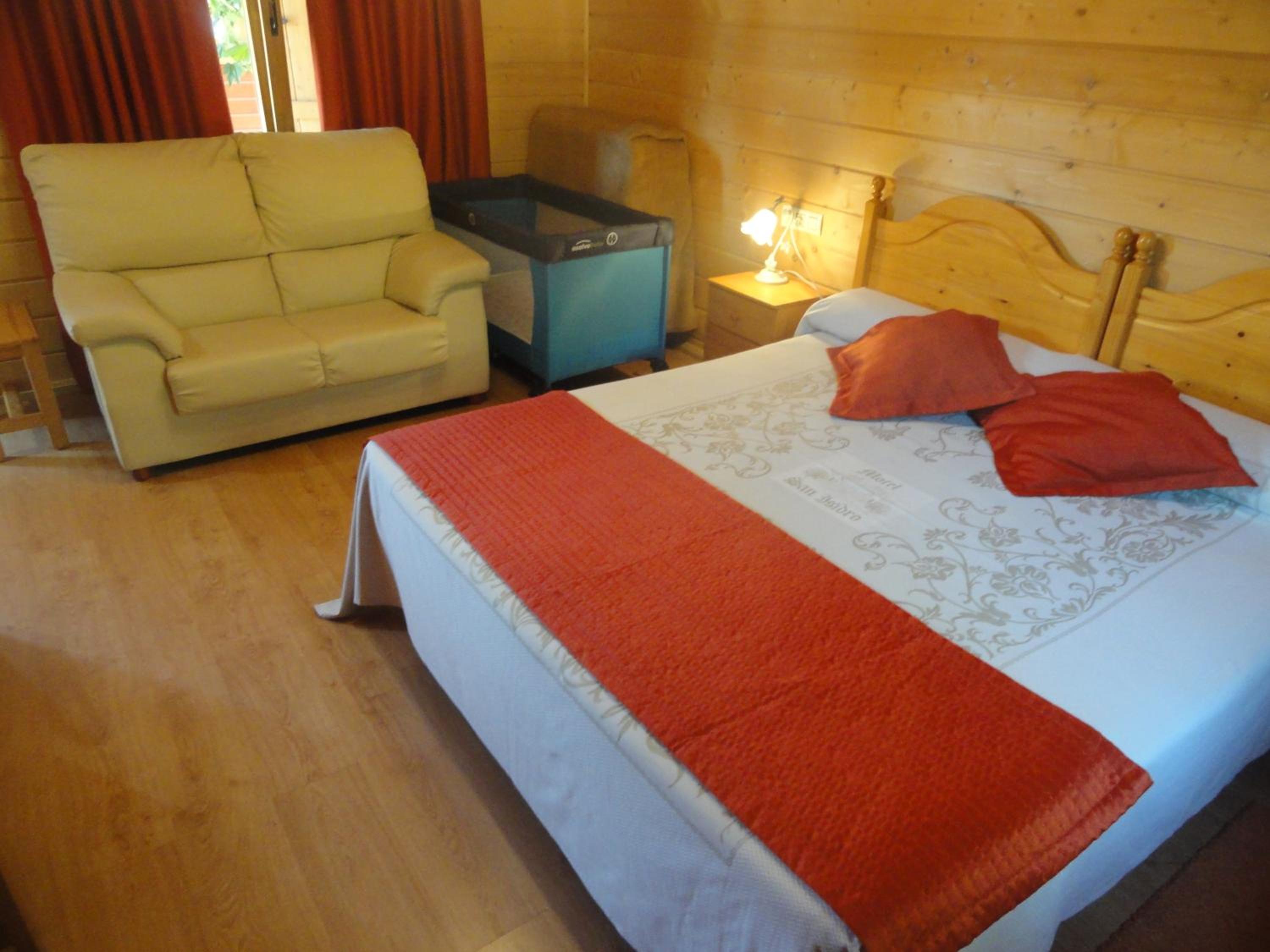 Twin Room - Photo 1