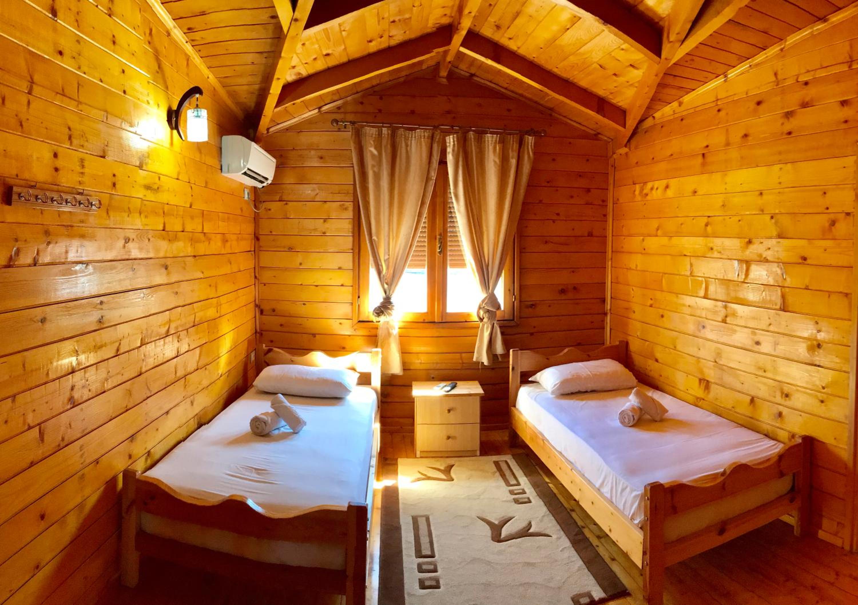 Standard Twin Room with Mountain View photo 1