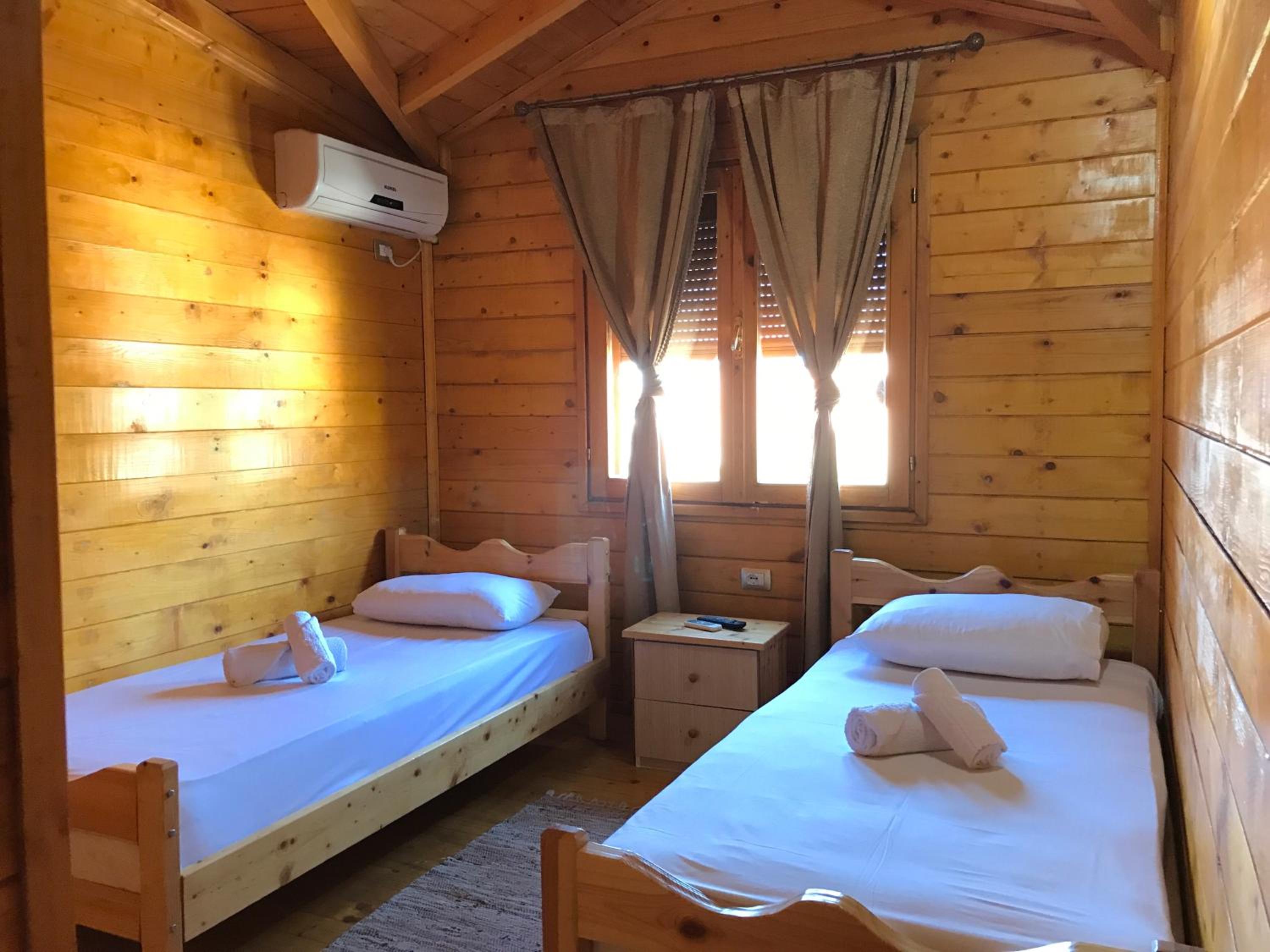 Standard Twin Room with Mountain View photo 2