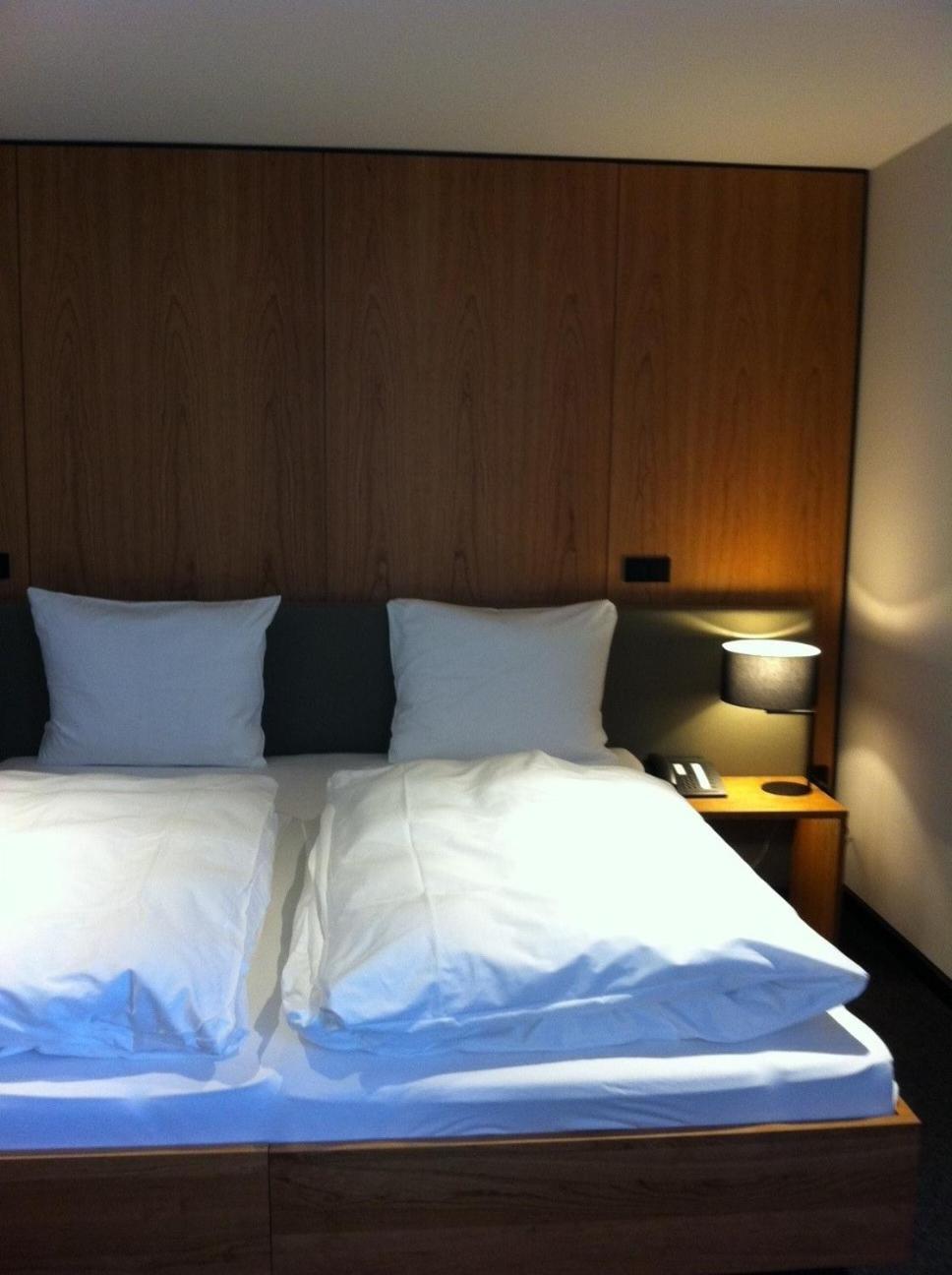 Small double room with sloping roof photo 3