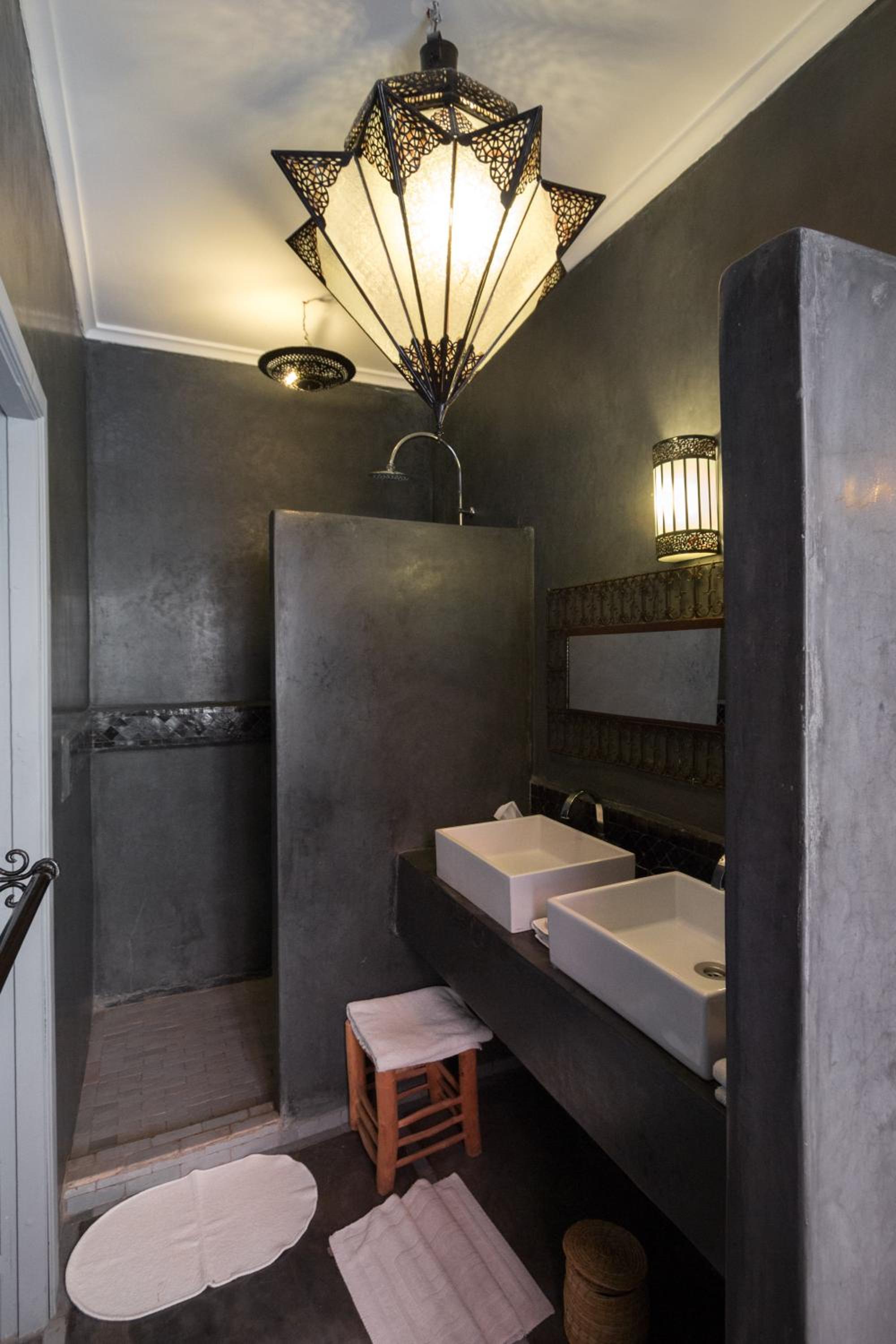Standard Double Room - Photo 6