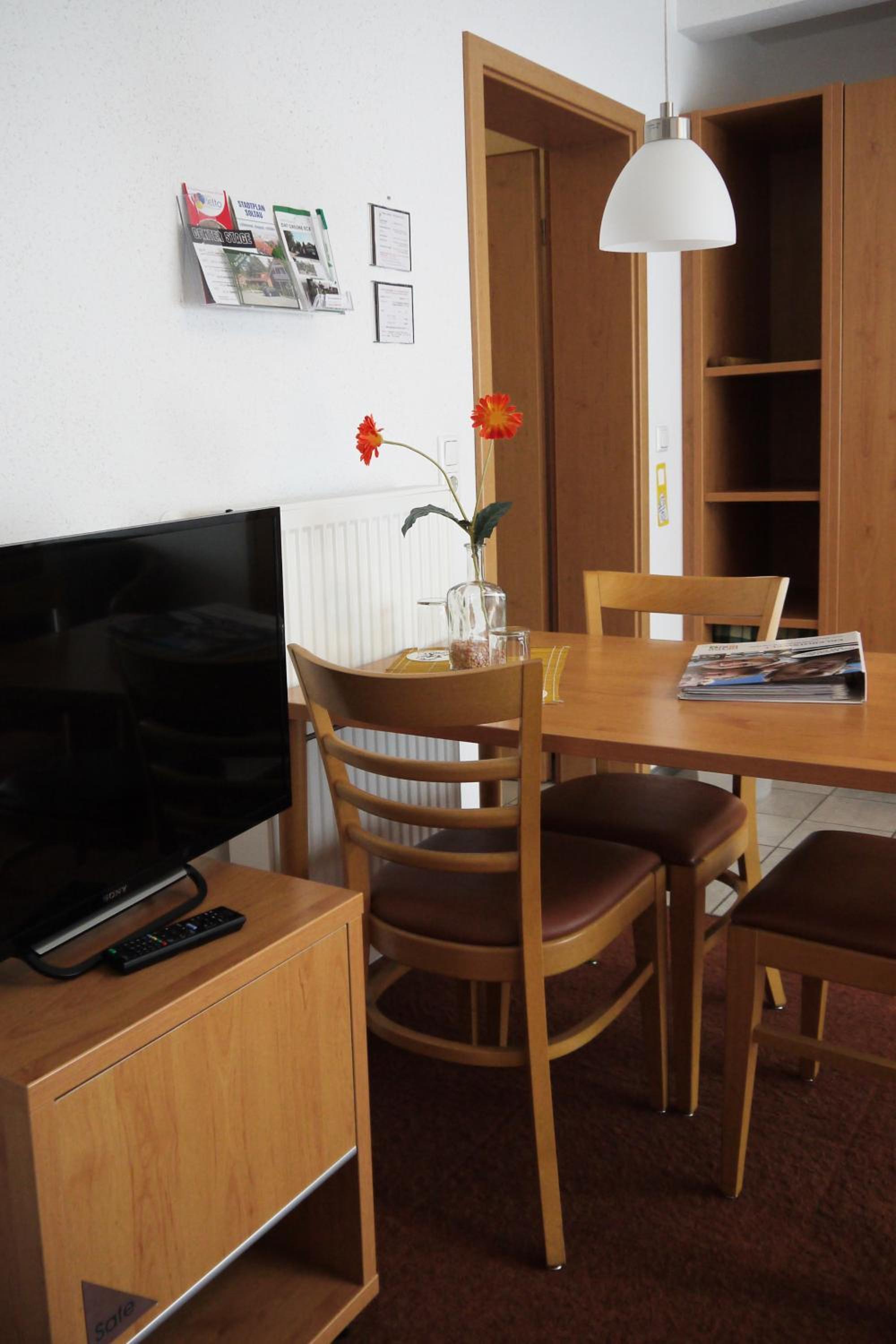 Double Room with Balcony or Terrace - Photo 10