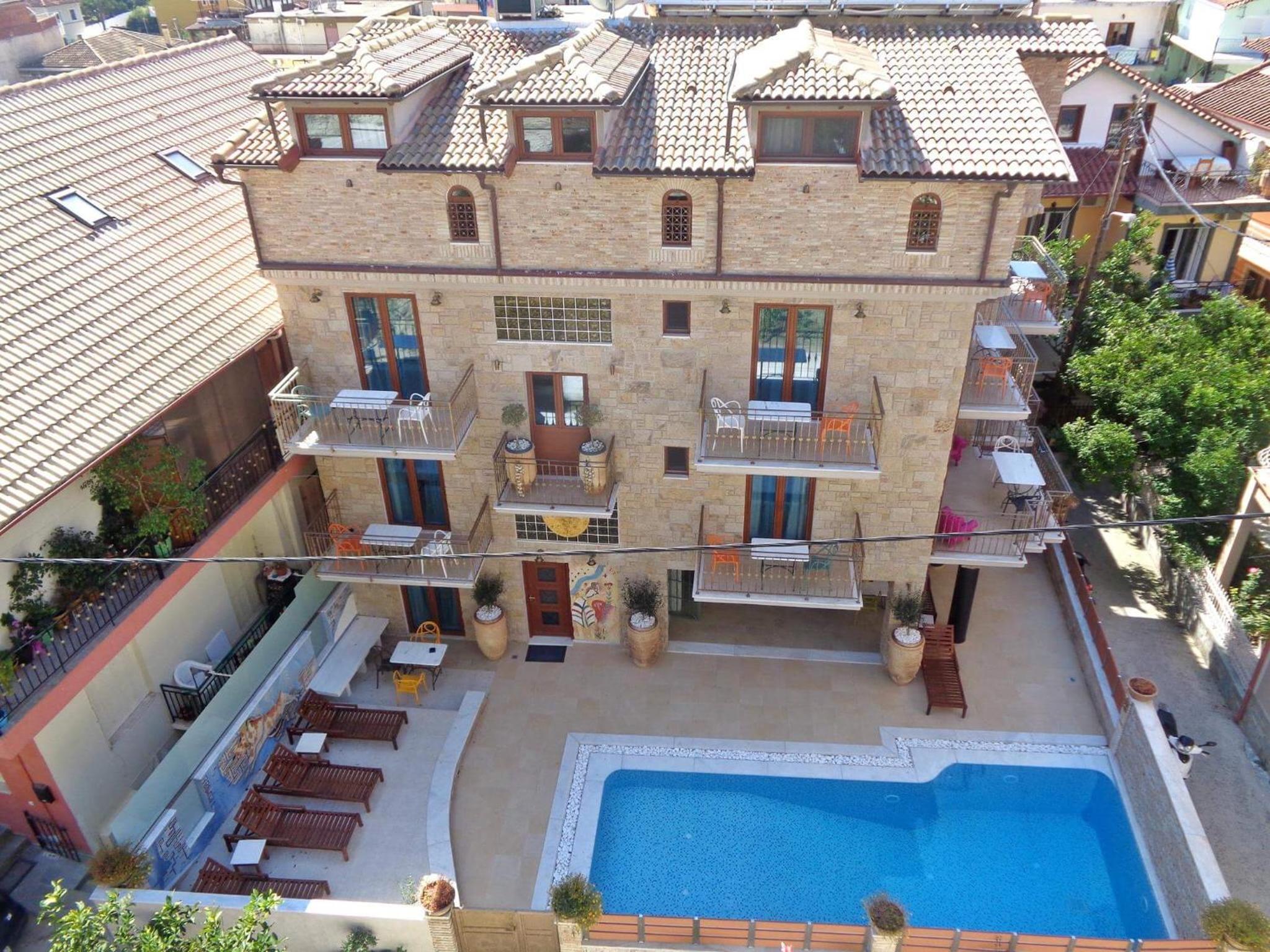 Romantic Suite with Terrace and Pool View photo 2