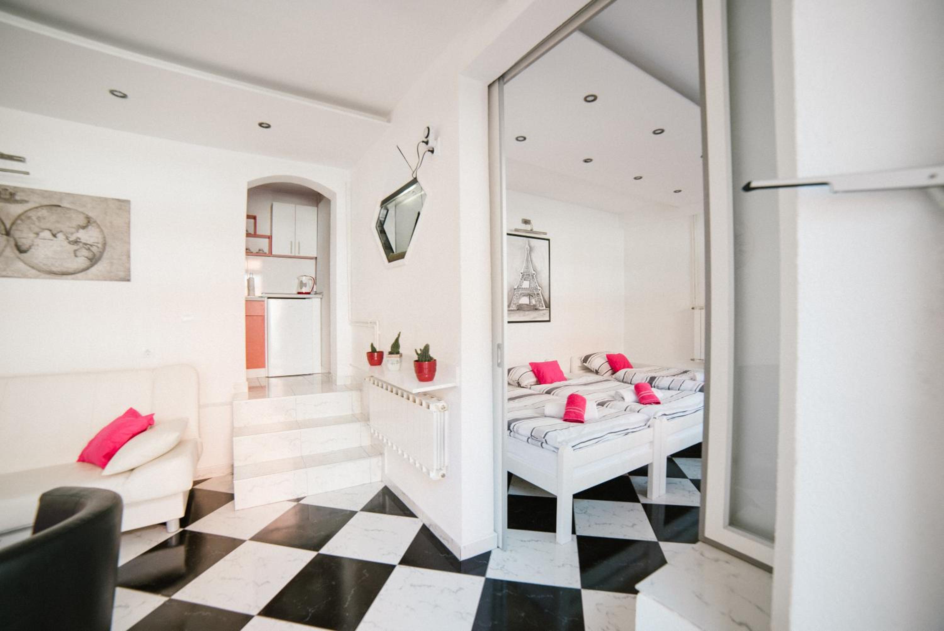Apartment - Ground Floor photo 1