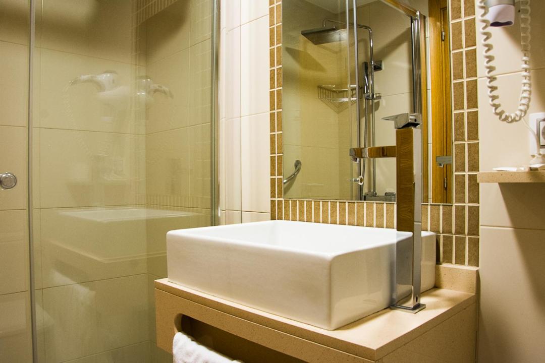Double or Twin Room without Sea View - Photo 5