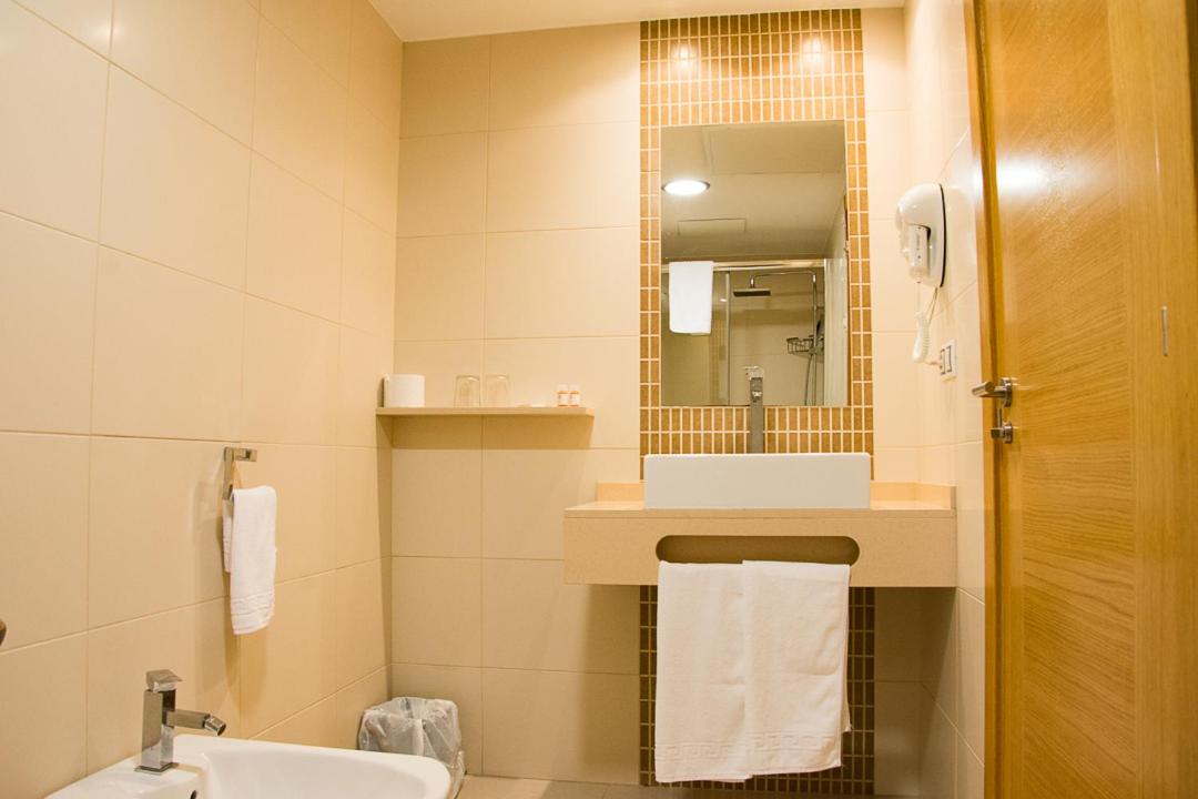 Double or Twin Room without Sea View - Photo 7