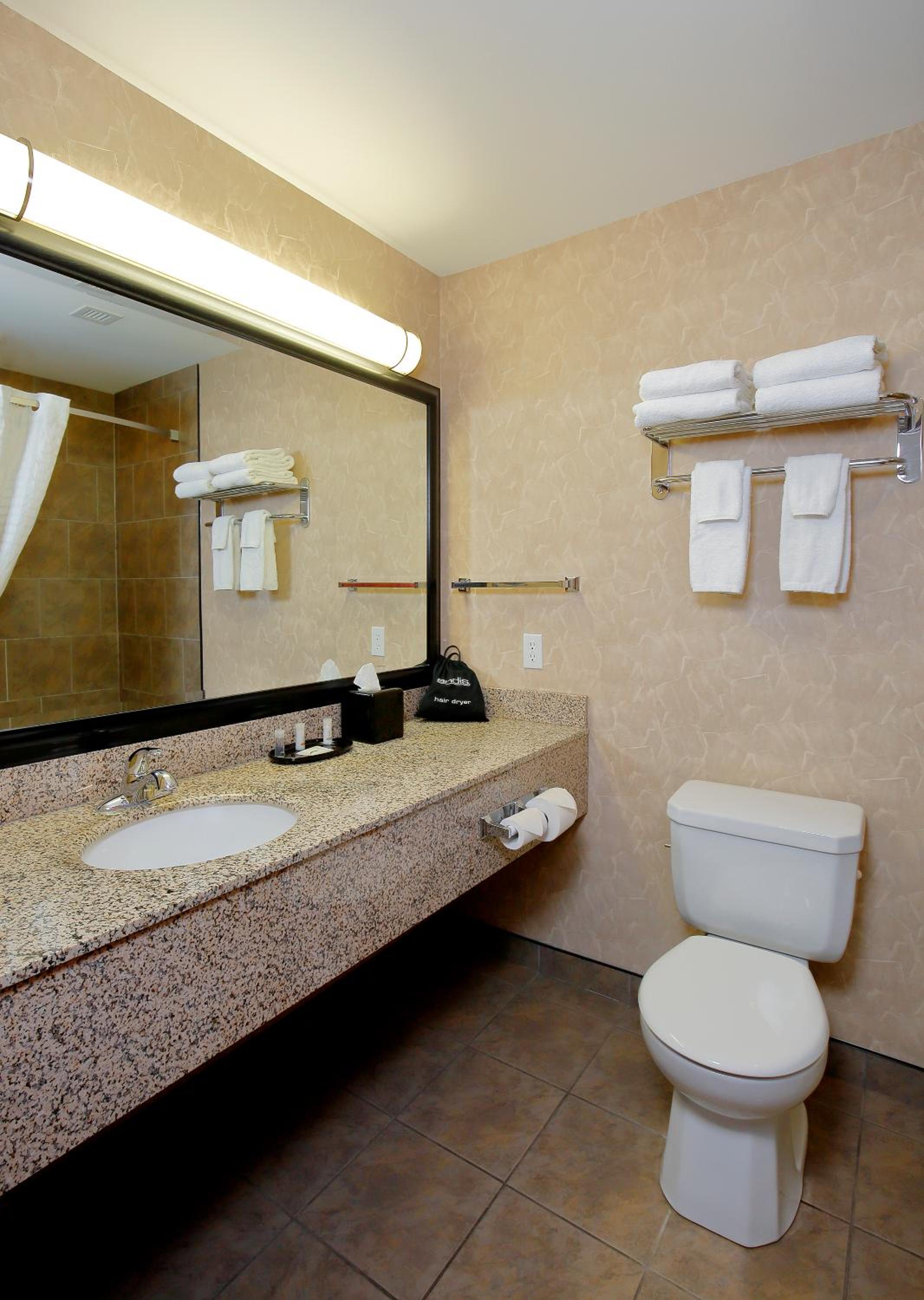 King Room - Non-Smoking photo 2