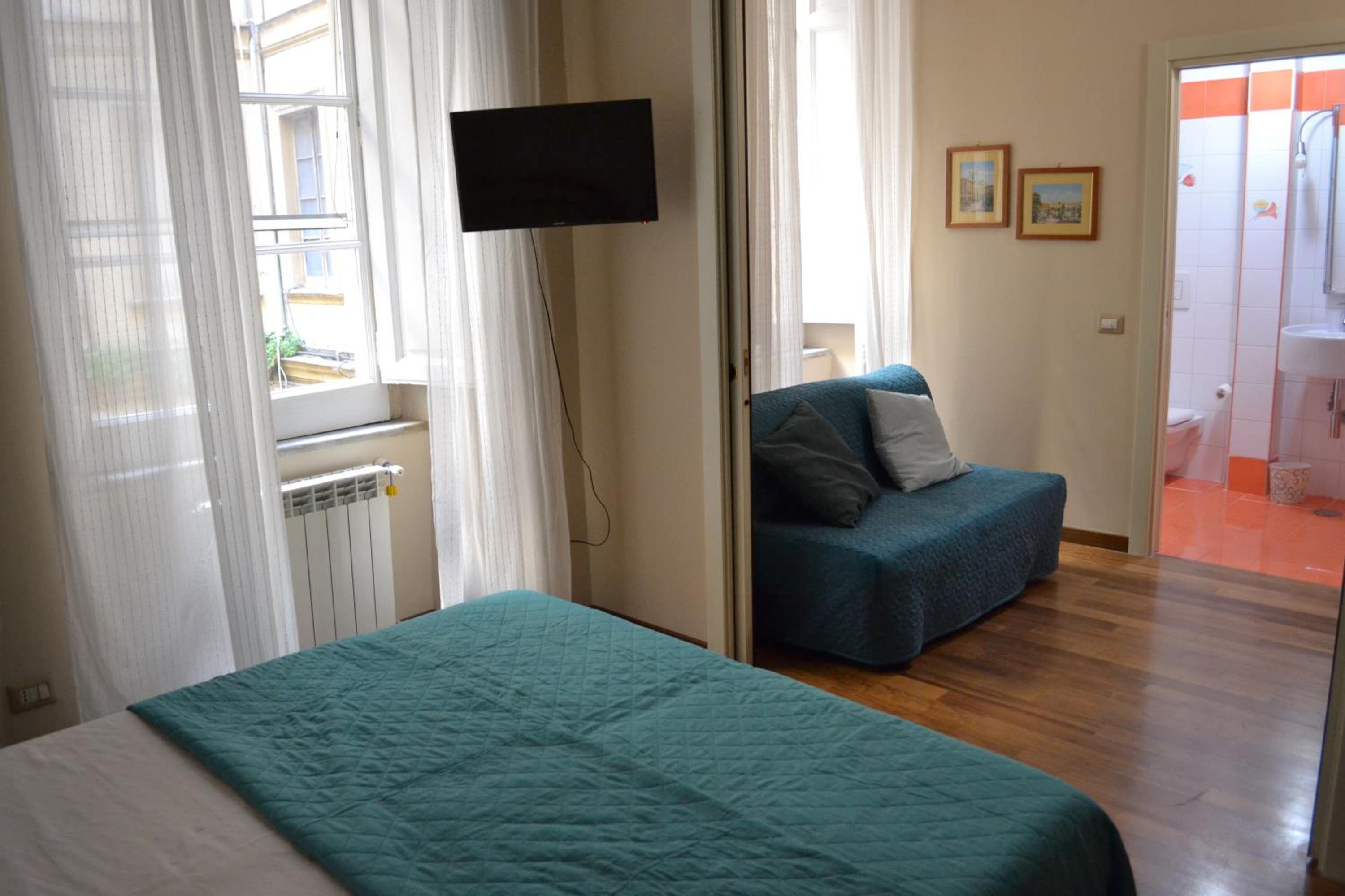 Triple Room with Private Bathroom