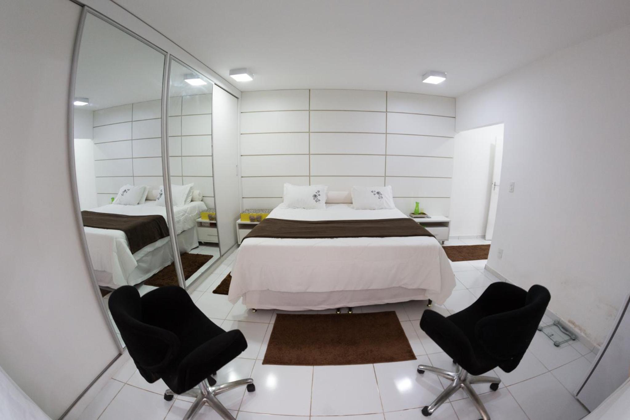 Deluxe Queen Suite