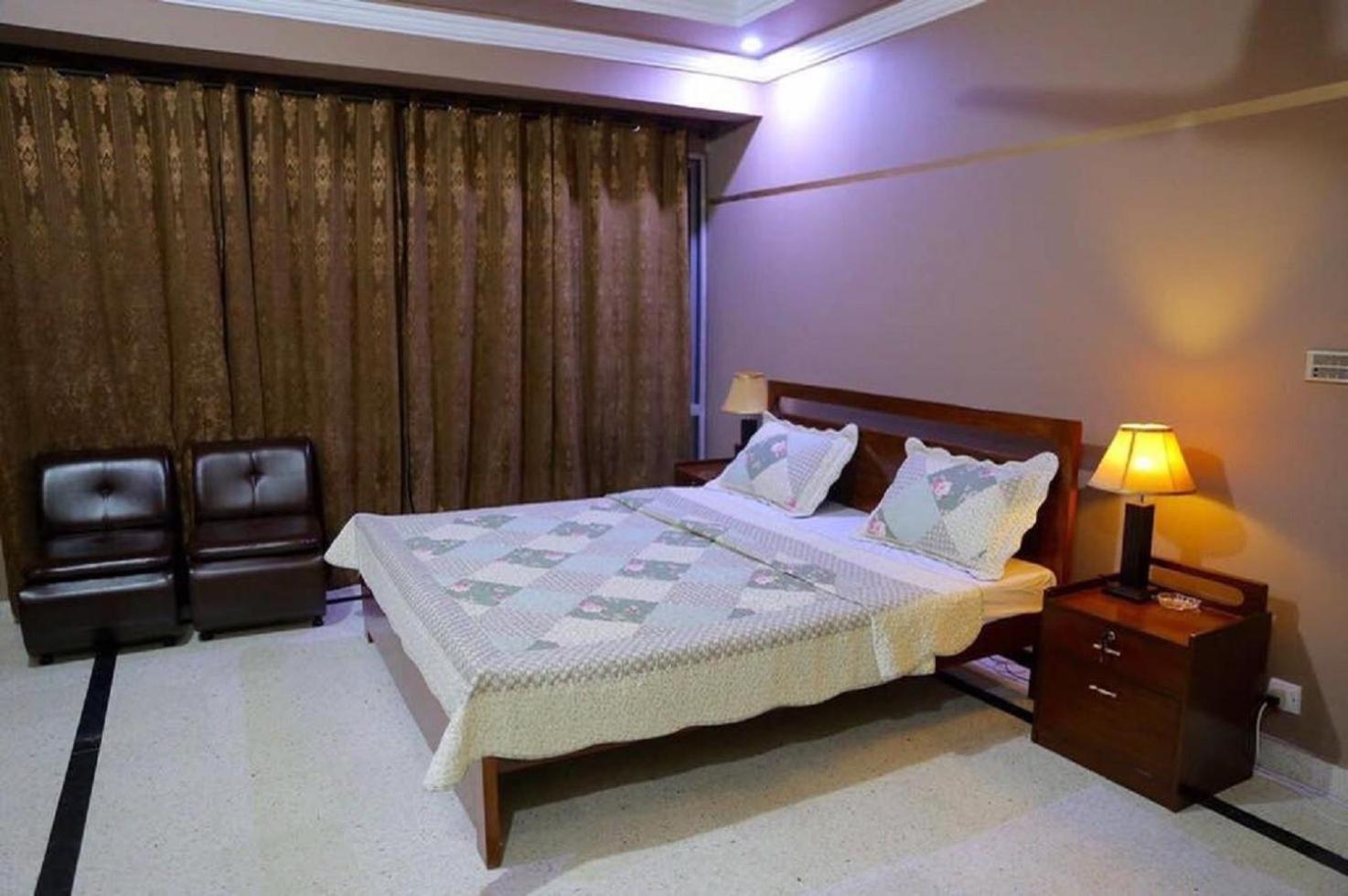 Deluxe Queen Room photo 2