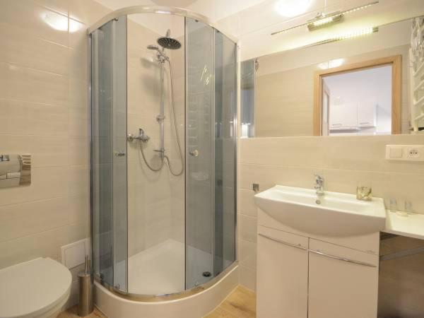 One-Bedroom Apartment - Photo 28