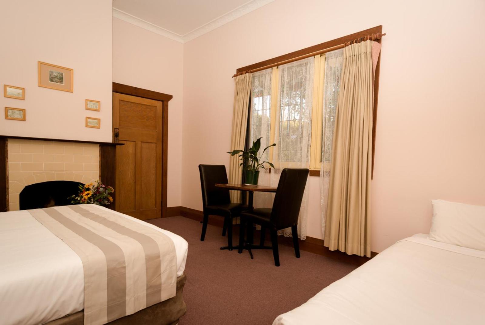 Triple Room - Photo 6