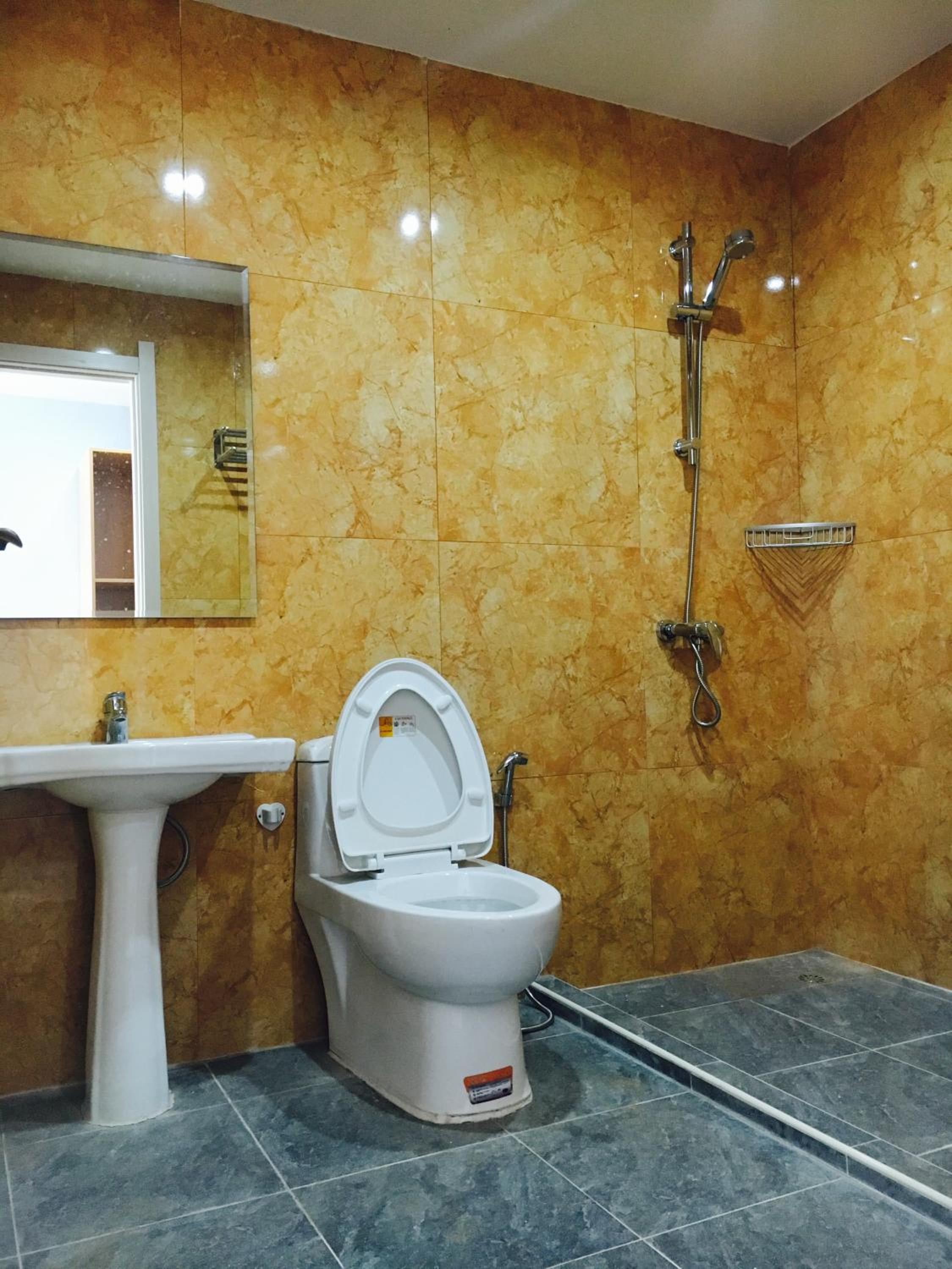 Twin Room With Bathroom photo 2