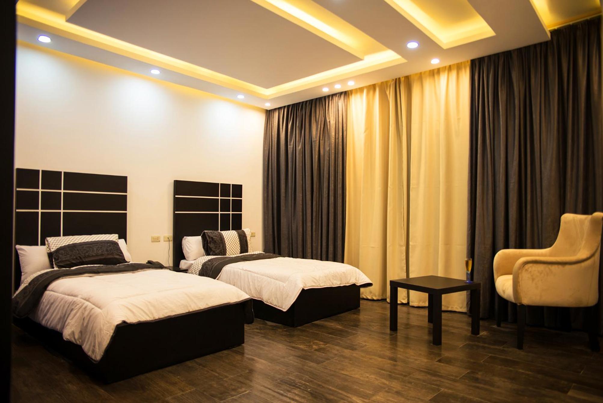 Deluxe Double or Twin Room photo 2