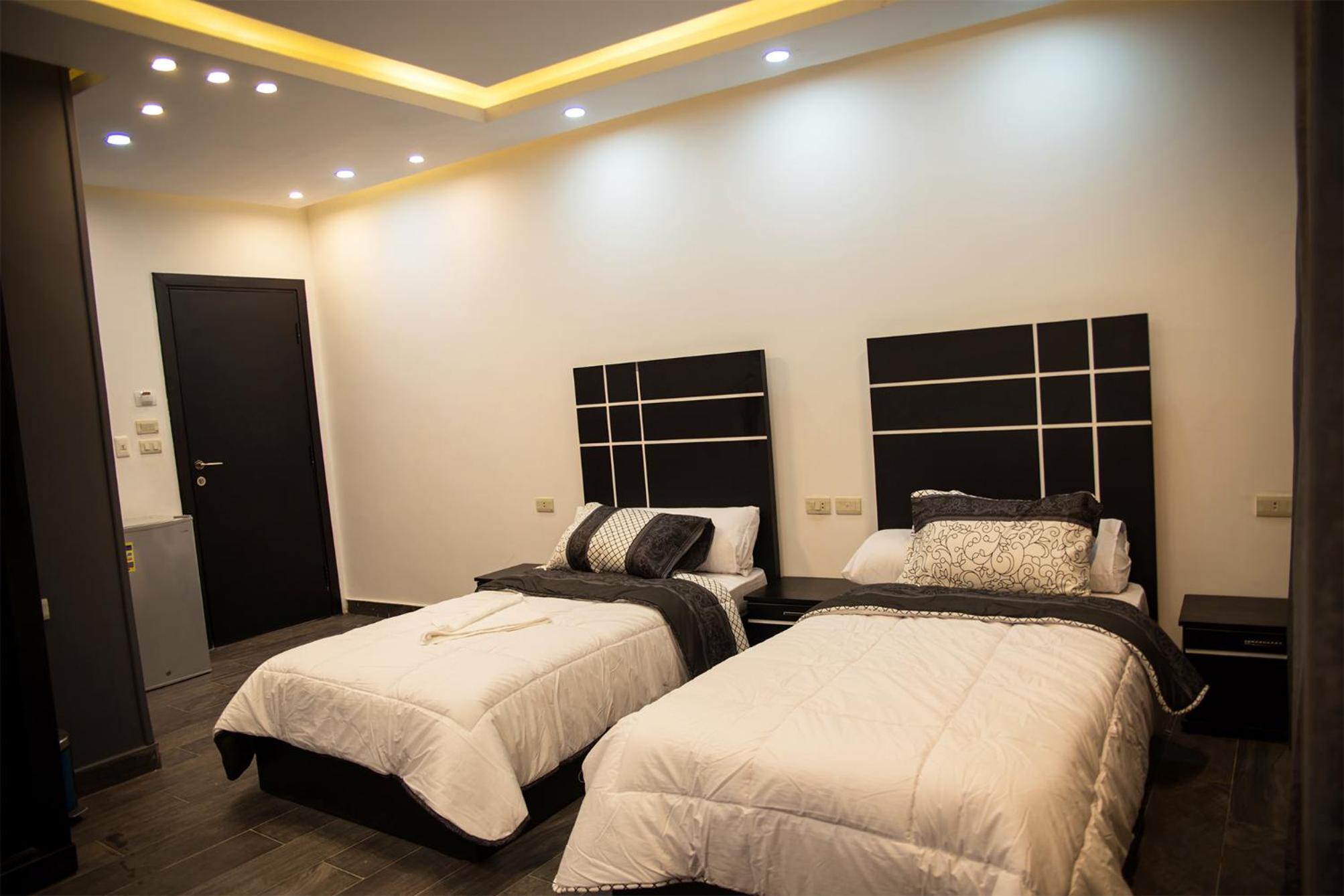 Deluxe Double or Twin Room photo 3