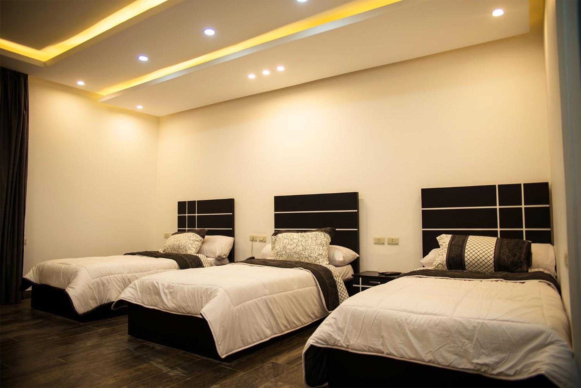 Deluxe Triple Room photo 3