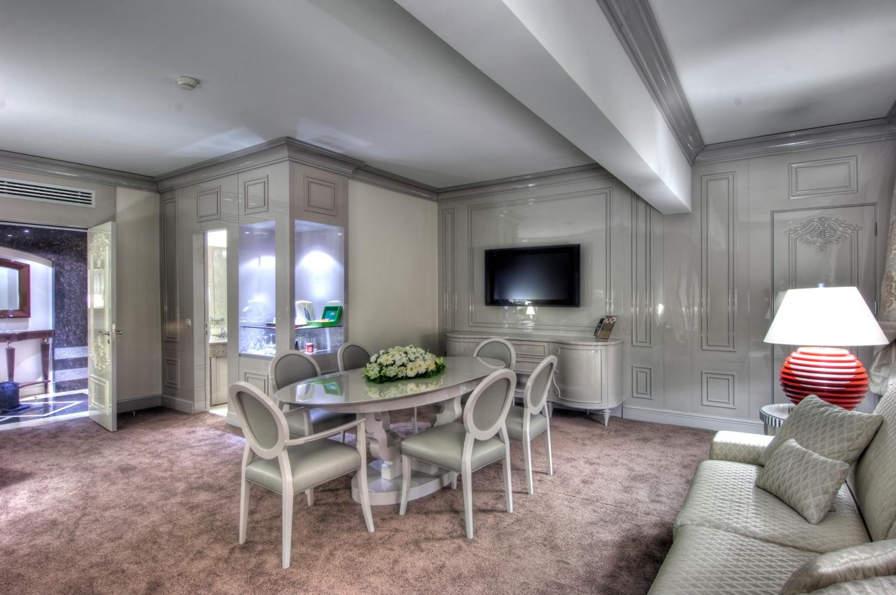 Presidential Suite