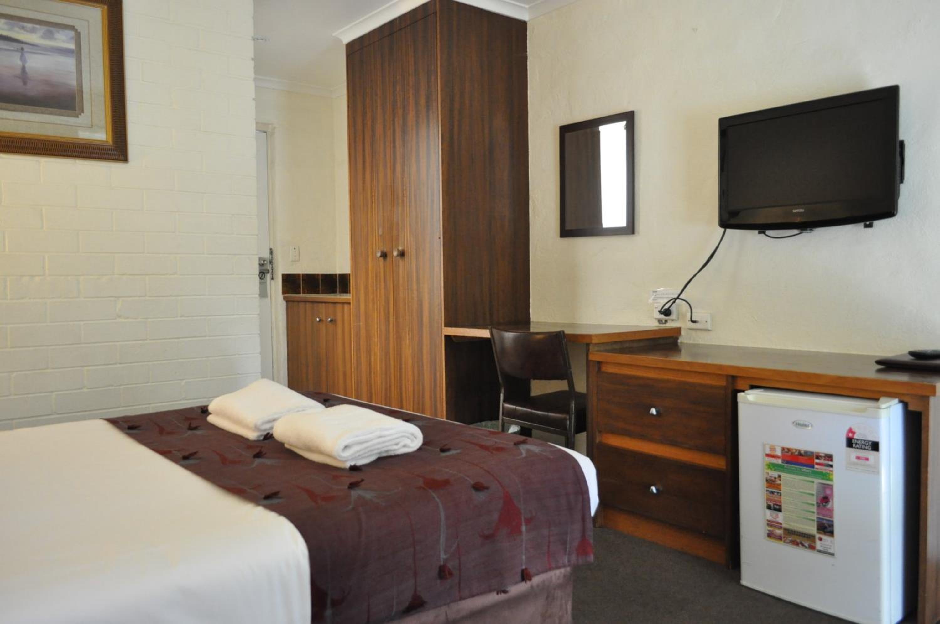 Economy Double Room photo 1