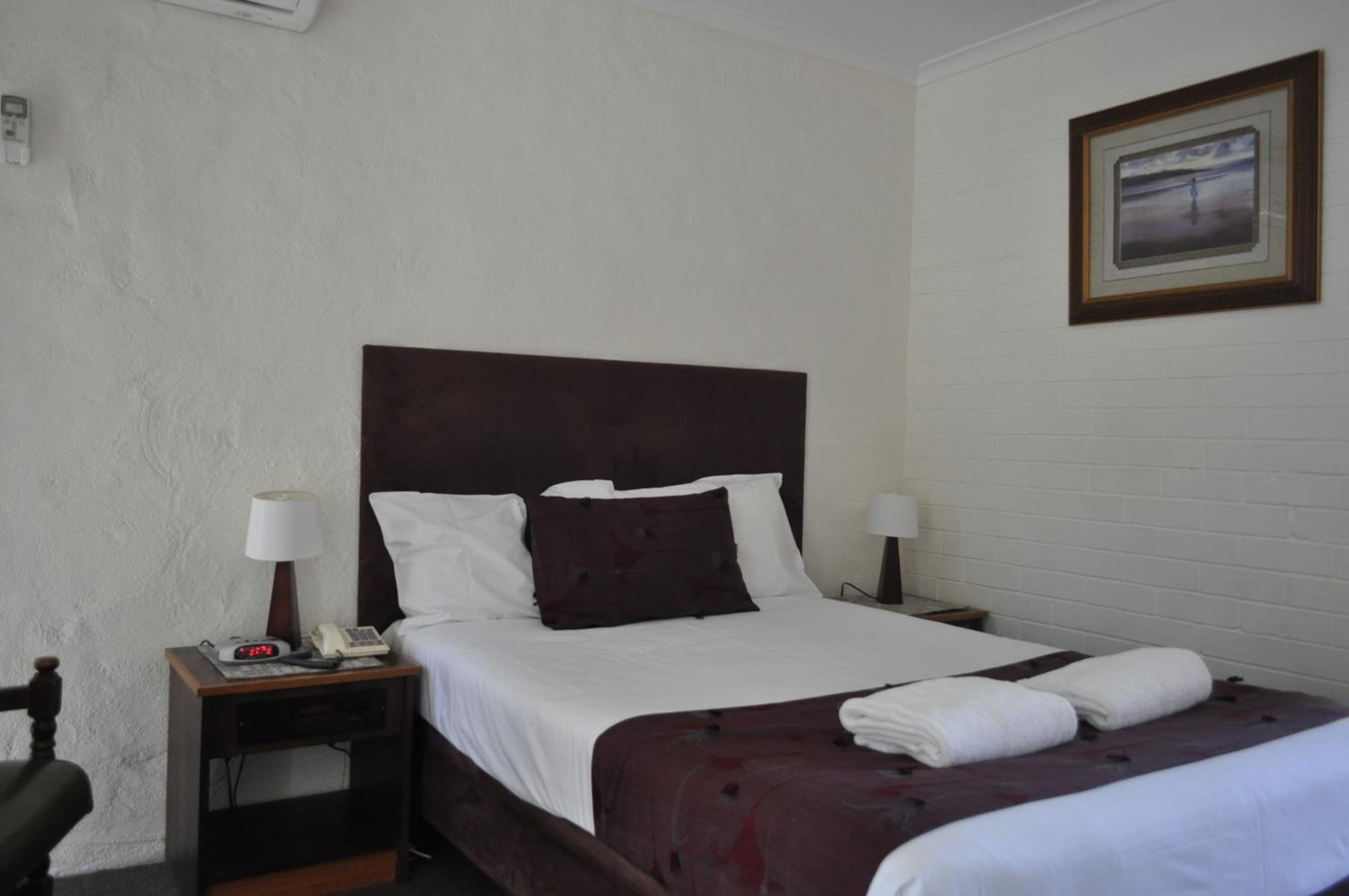 Economy Double Room photo 3