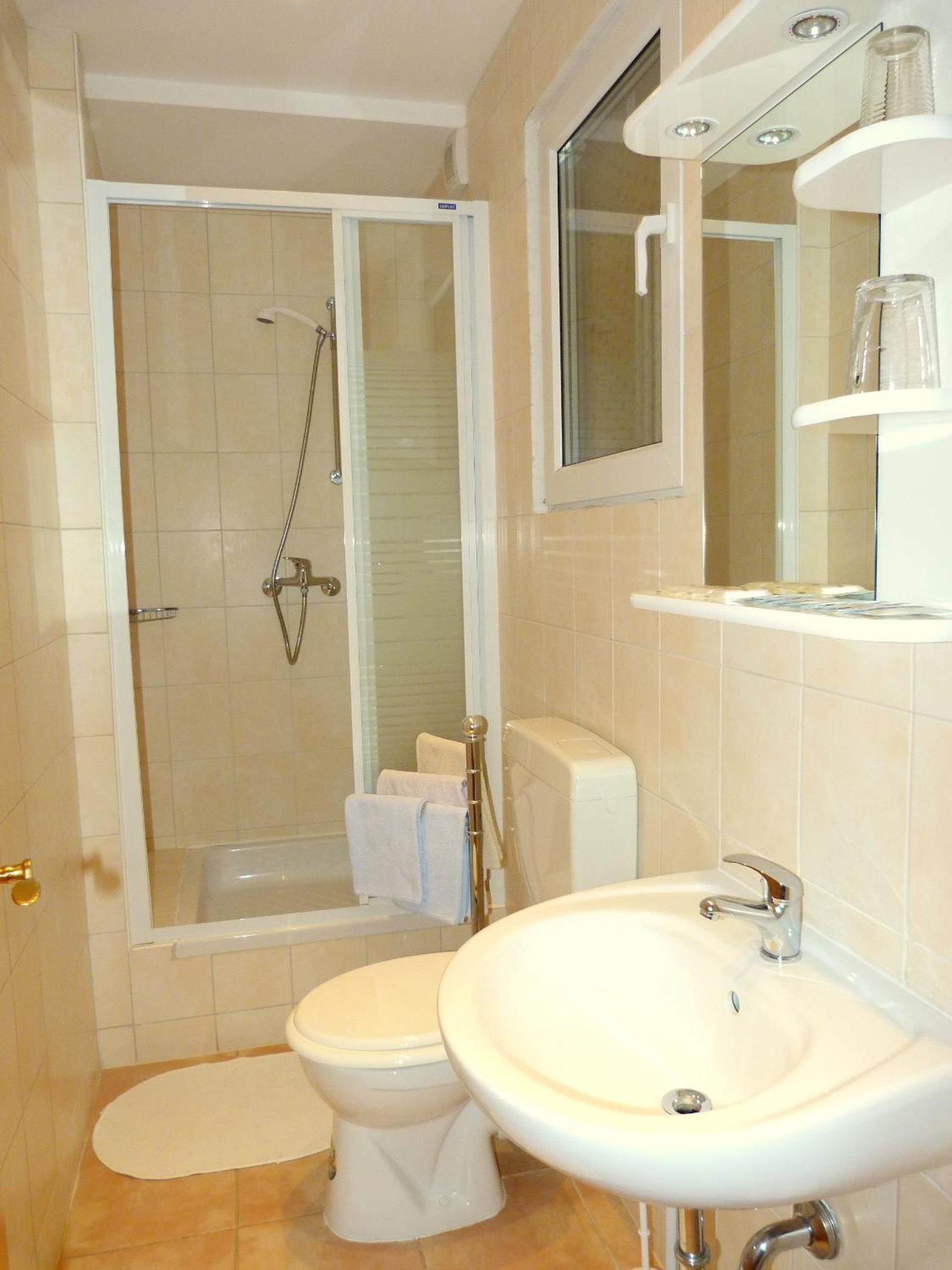 Double or Twin Room photo 2