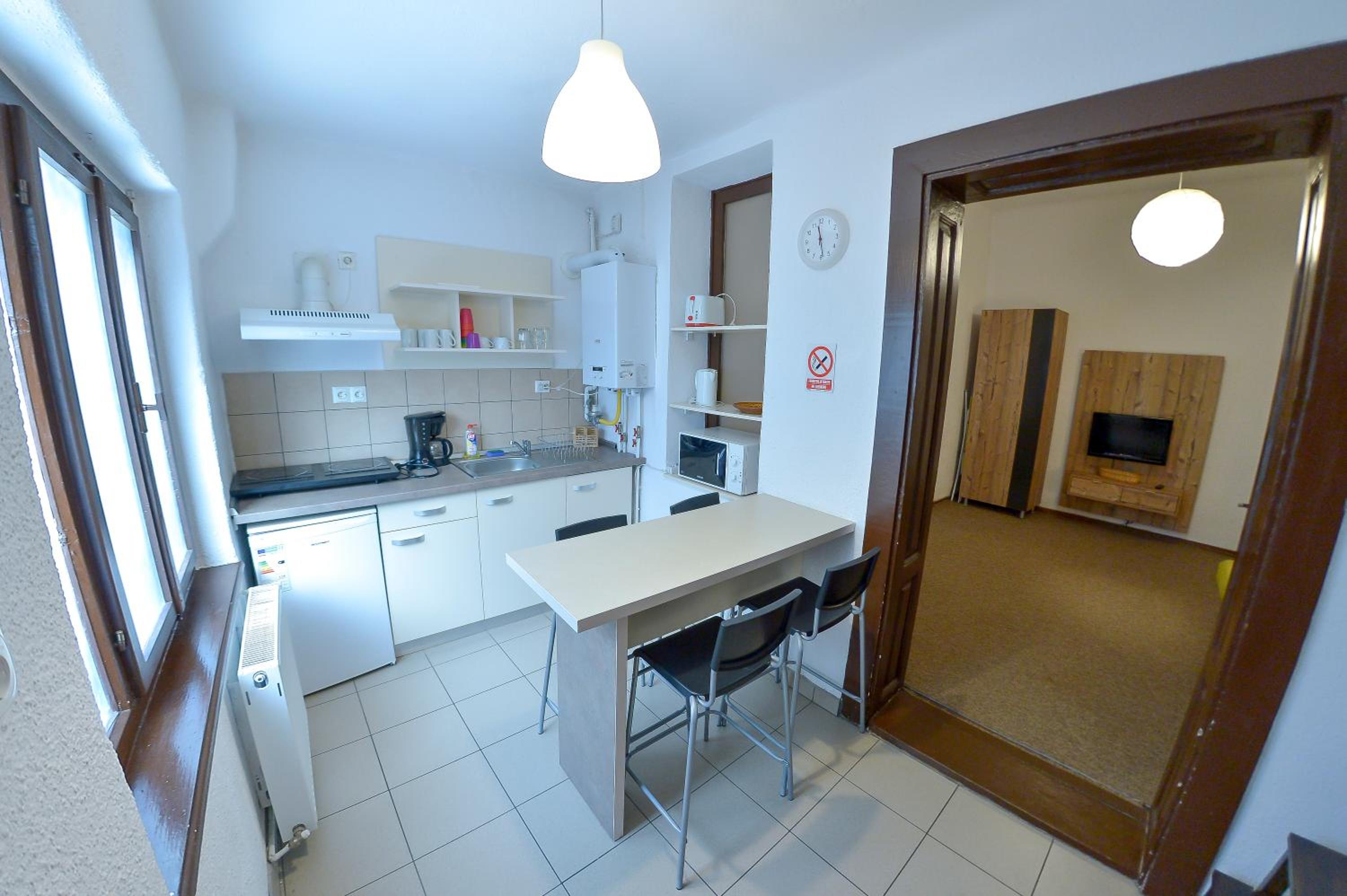 One-Bedroom Apartment - Photo 14