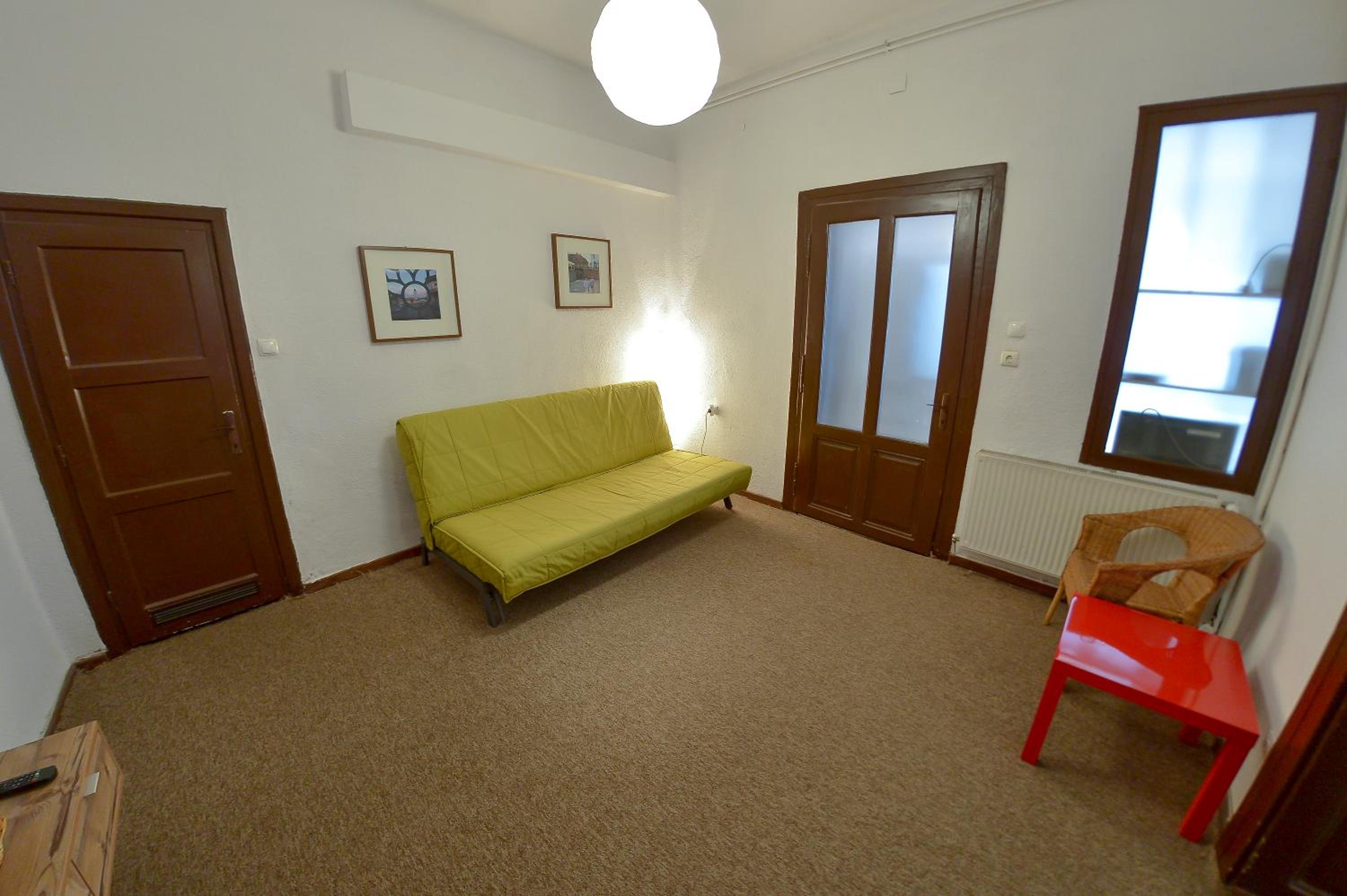 One-Bedroom Apartment - Photo 18