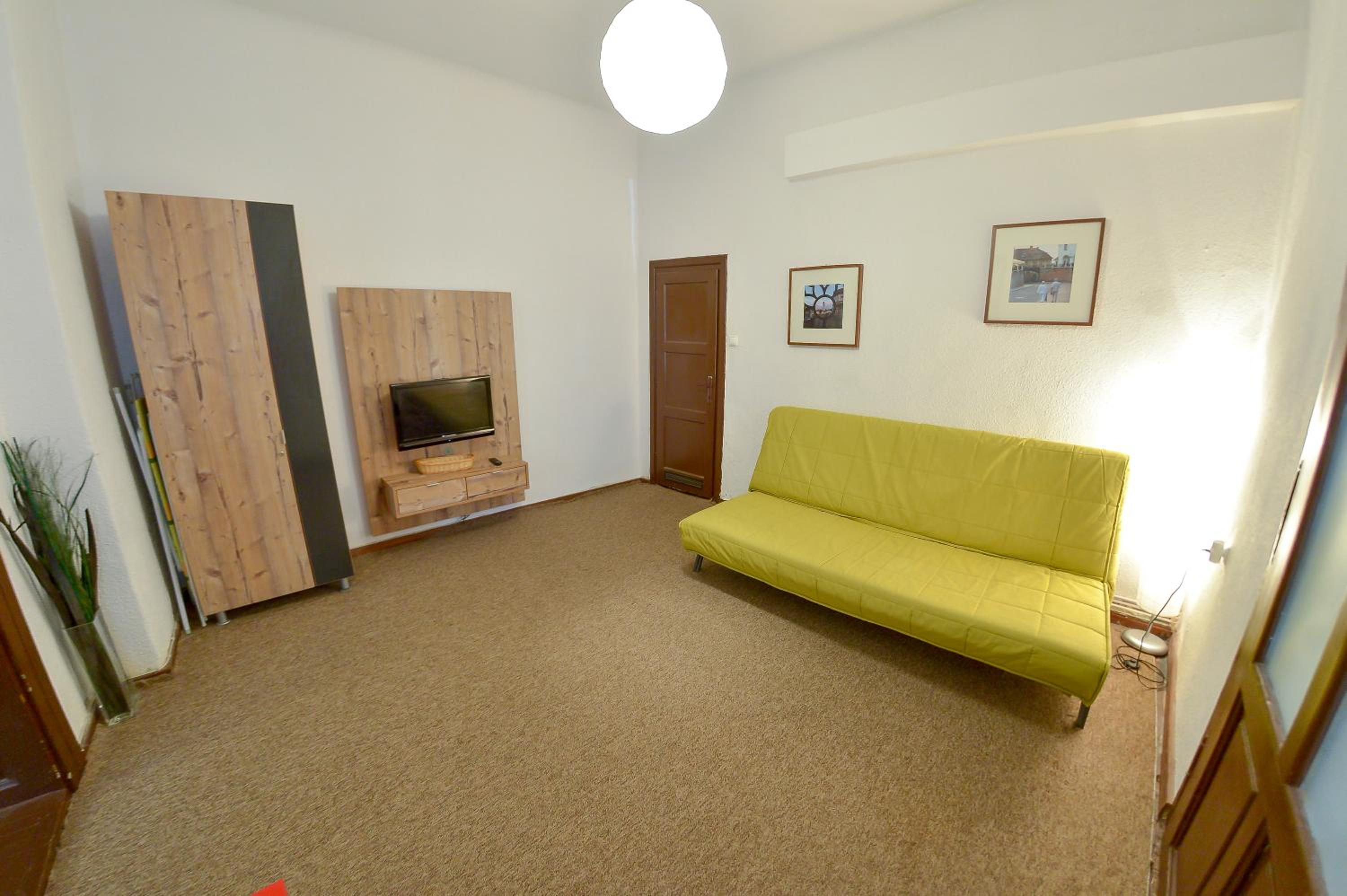 One-Bedroom Apartment - Photo 19